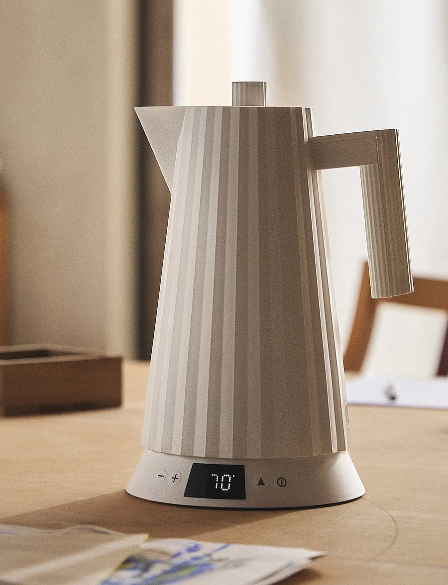 Alessi - Electric kettle with temperature control, in thermoplastic white European plug 1850–2200W - veekeetjad ja -keedukannud - white - 0