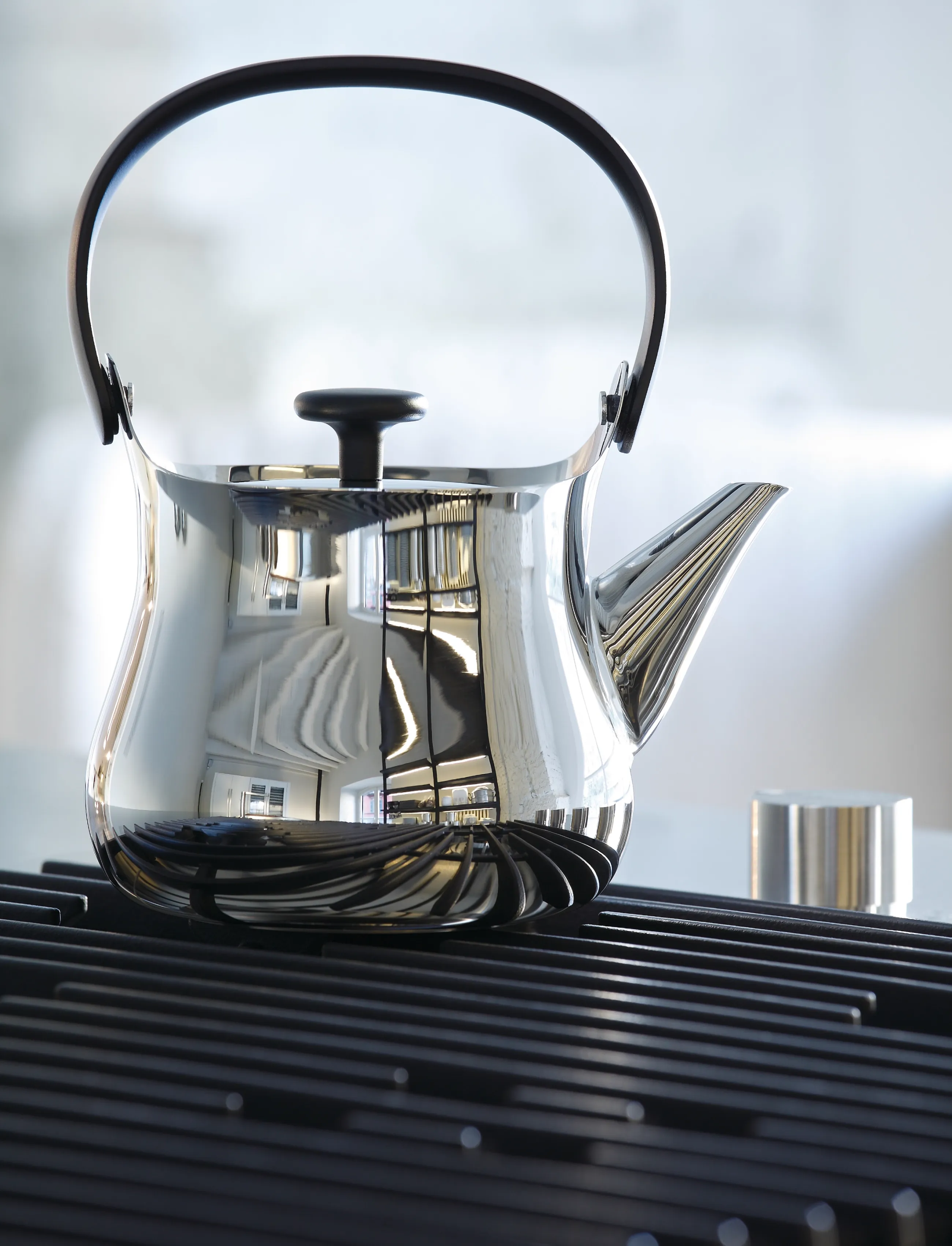 Alessi Kettle/Teapot In 18/10 Stainless Steel, Mirror-Polished Handle/Knob Thermoplastic Induction, 32X14.3X22 cm, Jugs & Carafes, Silber - Teapots, H