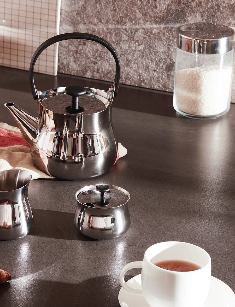 Alessi - Kettle/teapot in 18/10 stainless steel, mirror-polished Handle/knob in thermoplastic induction - teekannen - steel - 5