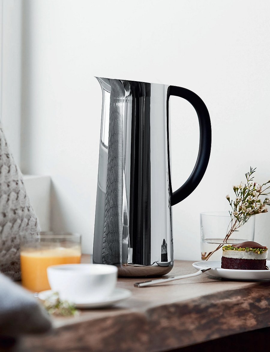 Alessi - Double thermo-insulated jug in 18/10 stainless steel mirror-polished and thermoplastic - thermoskannen - steel - 0