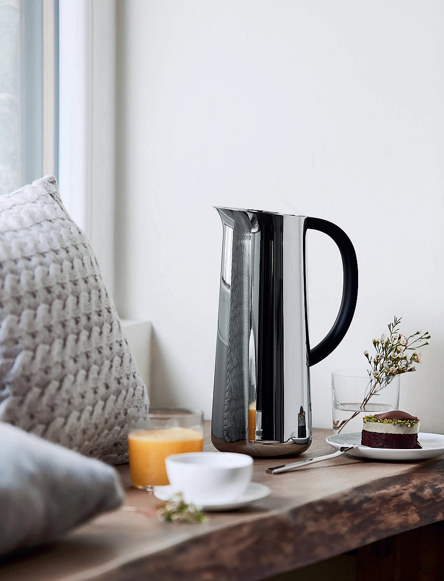 Alessi - Double thermo-insulated jug in 18/10 stainless steel mirror-polished and thermoplastic - thermoskannen - steel - 2