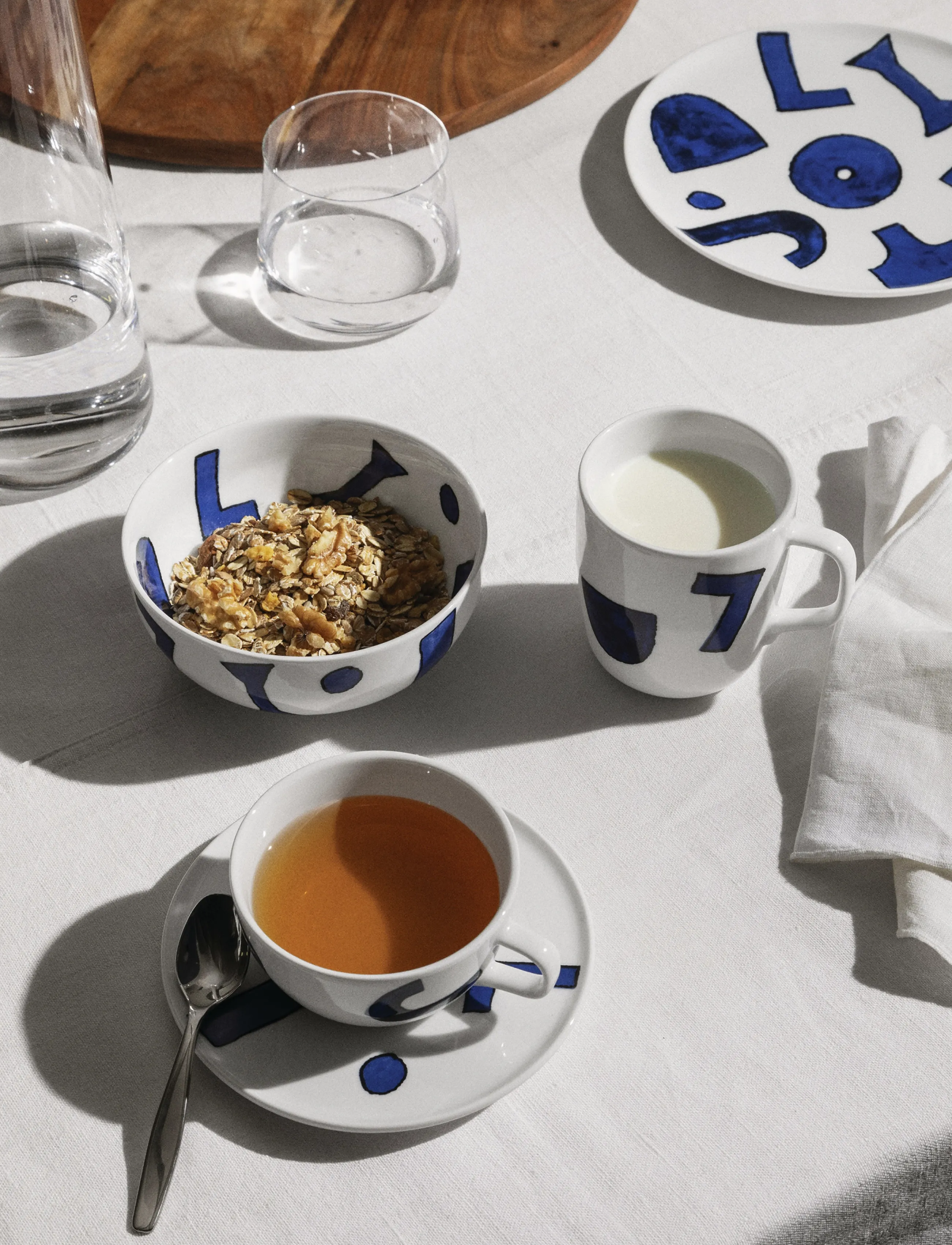 Alessi - Assistant in white porcelain Pattern design by Samiro Yunoki - asietter - white/blue - 2