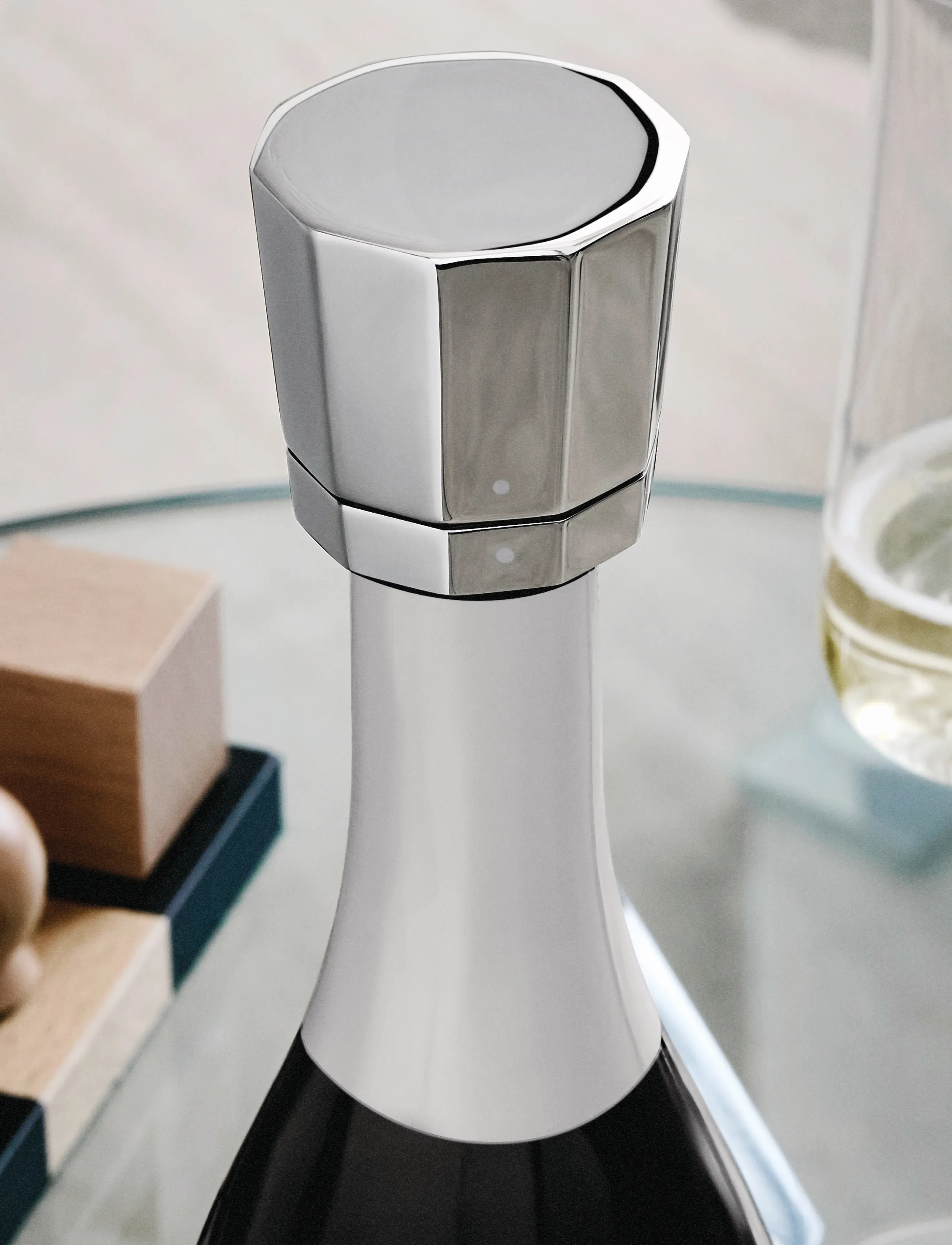 Alessi Champagne Stopper With Expanding Seal In 18/10 Stainless Steel, D5 cm, Silver, Tilbehør Til Drinks Og Barer > Flaskeåbnere Og Vinpropper, Unise