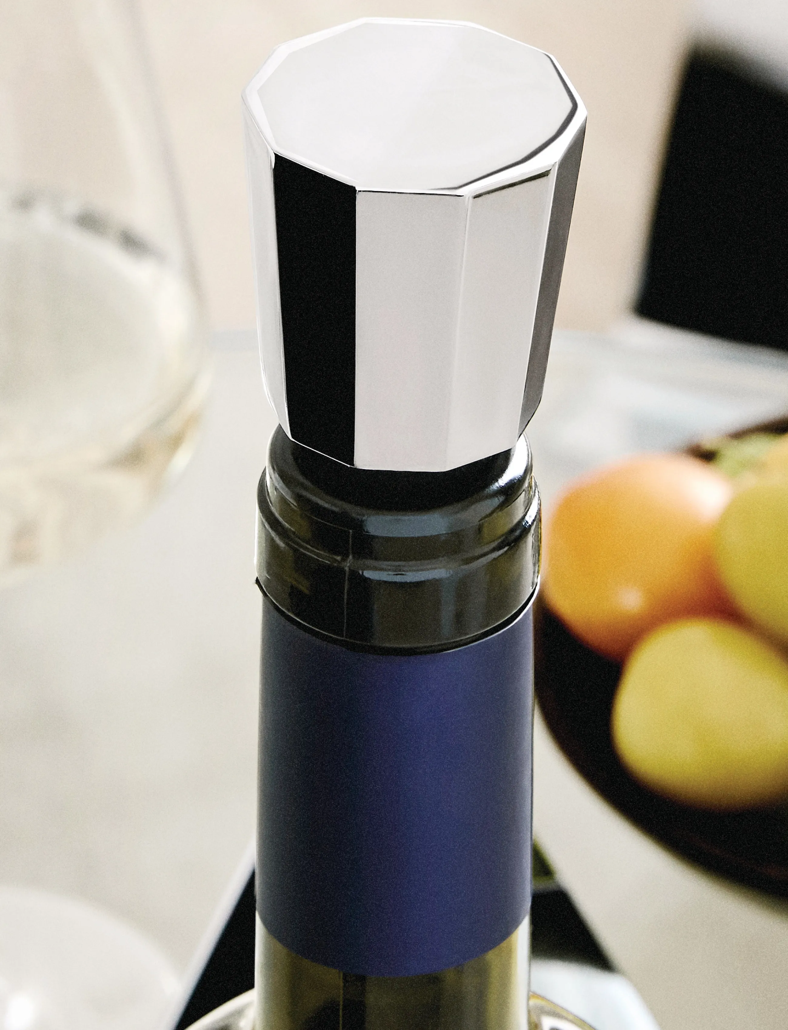 Alessi Wine Stopper In Chrome-Plated Zamak And Silicone, D3.5 cm, Silver, Tilbehør Til Drinks Og Barer > Flaskeåbnere Og Vinpropper, Unisex