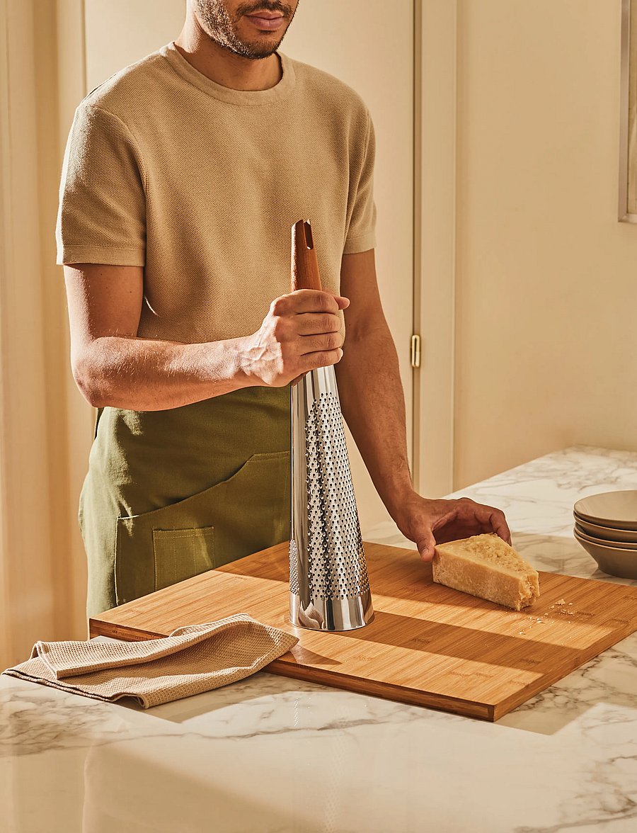 Alessi - Giant grater for cheese and nutmeg in steel and wood - riivid - steel - 0