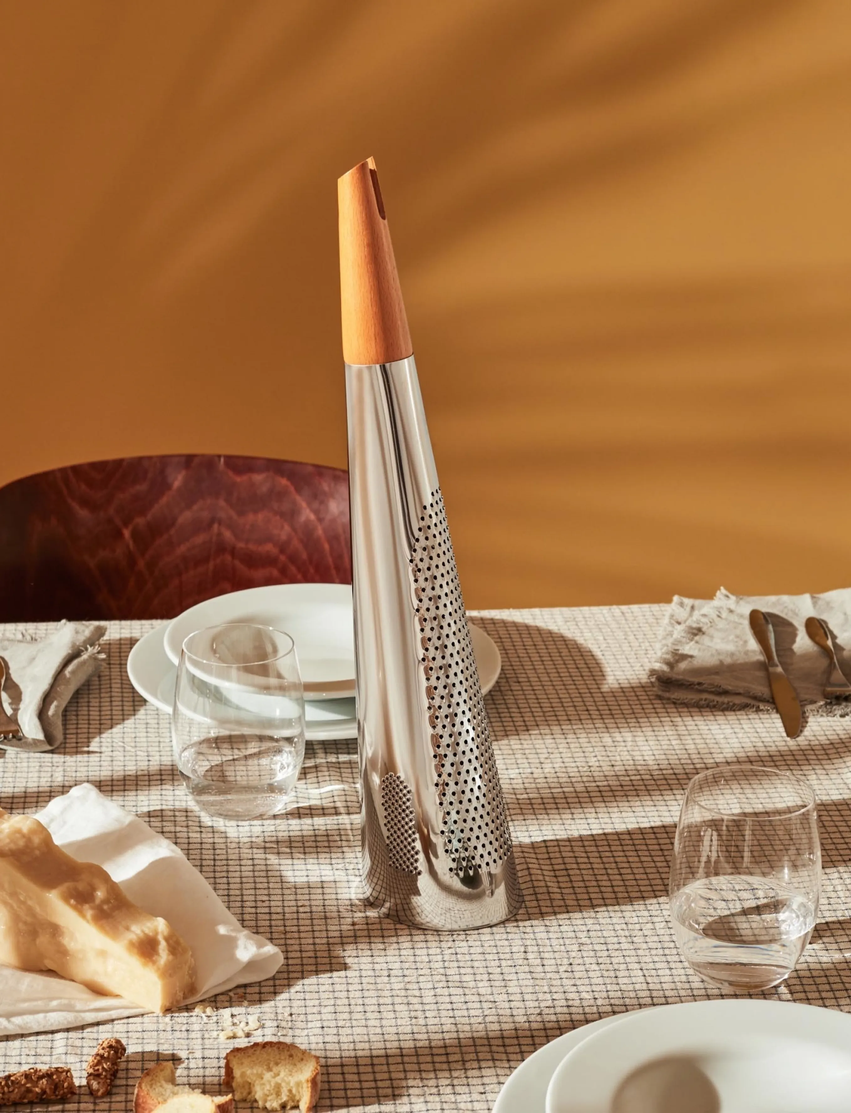 Alessi - Giant grater for cheese and nutmeg in steel and wood - steel - 3