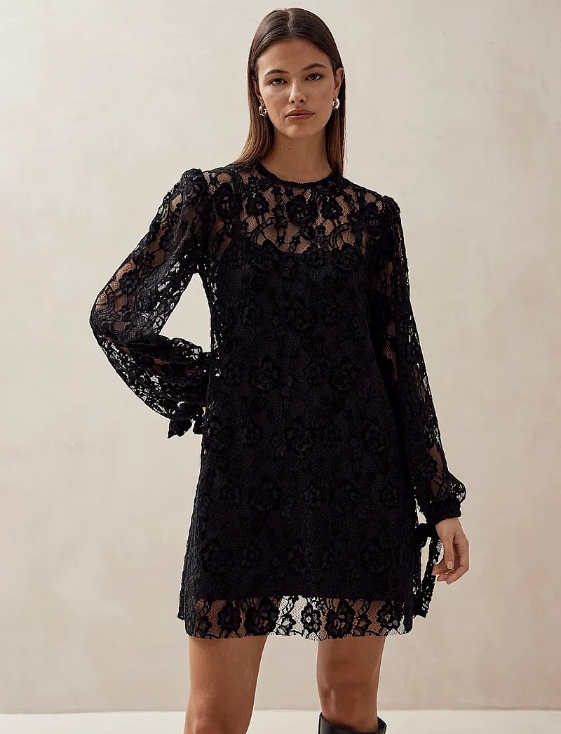 ALOHAS Dablon Lace Black Mini Dress (ARWR100788) Short