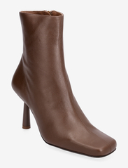 Frappe Ankle Boots - BROWN