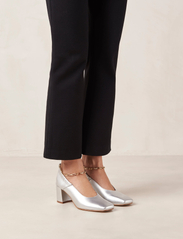 ALOHAS - Agent Anklet Shimmer Silver Leather Pumps - juhlamuotia outlet-hintaan - silver - 5