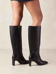 ALOHAS - Isobel Coffee Brown Leather Boots - lange laarzen - black - 5