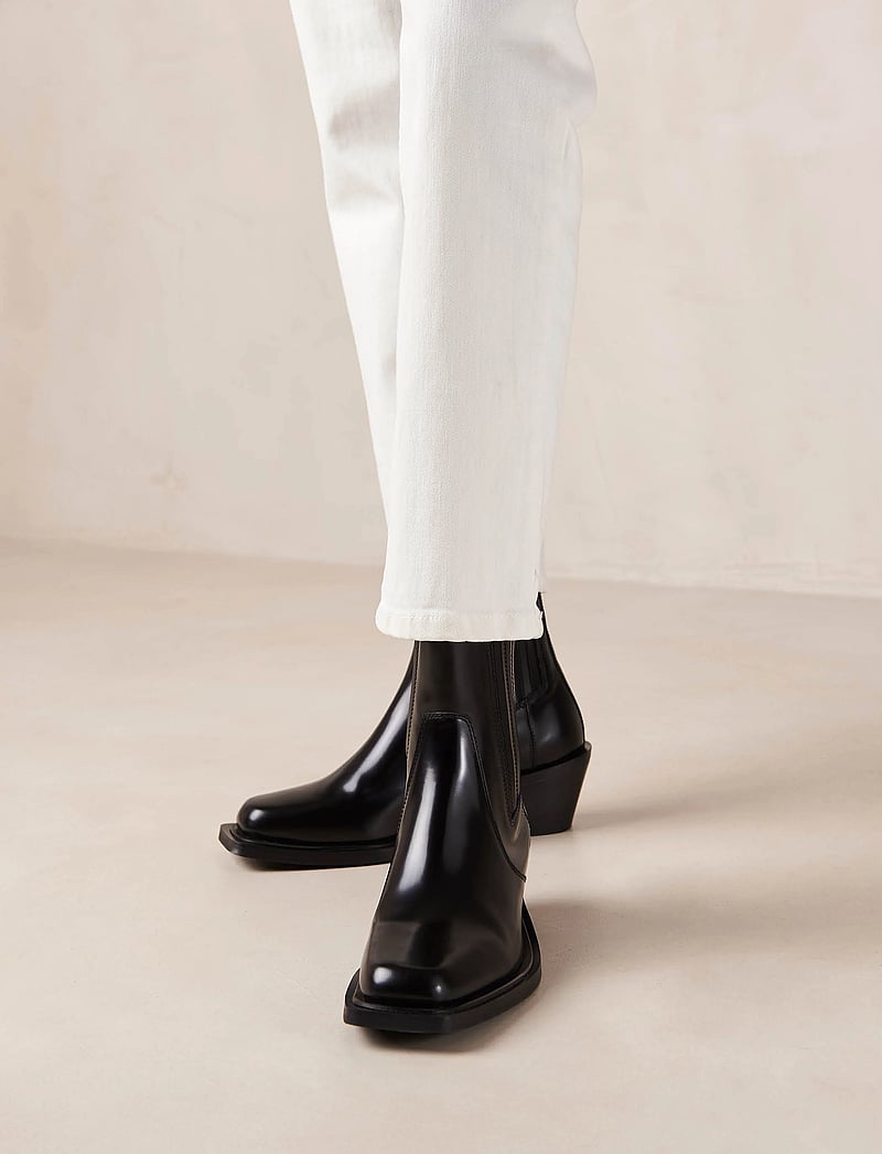 ALOHAS Denver Leather Ankle Boots (ALHS100371) Heeled ankle boots