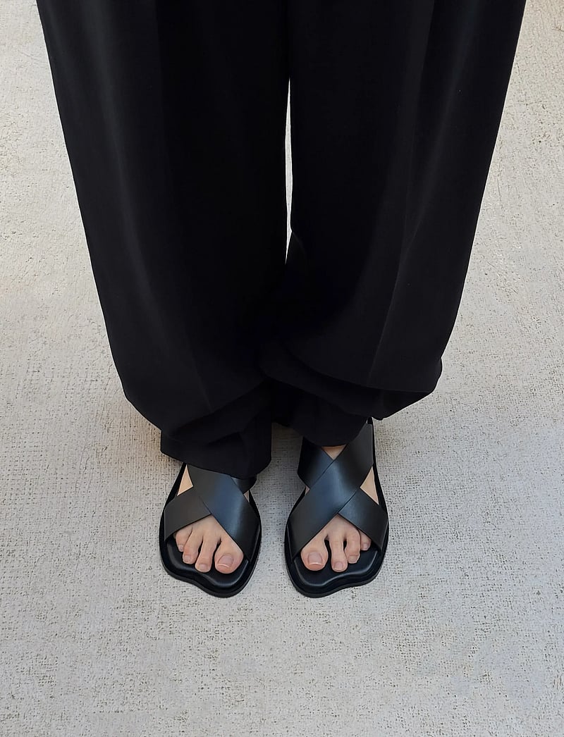 ALOHAS - Nalu Black Leather Sandals - flat sandals - black - 0
