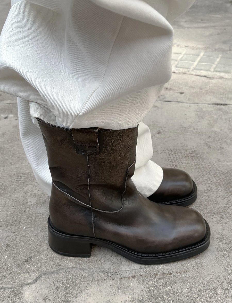 ALOHAS - Rajan Black Leather Boots - bronze brown - 0