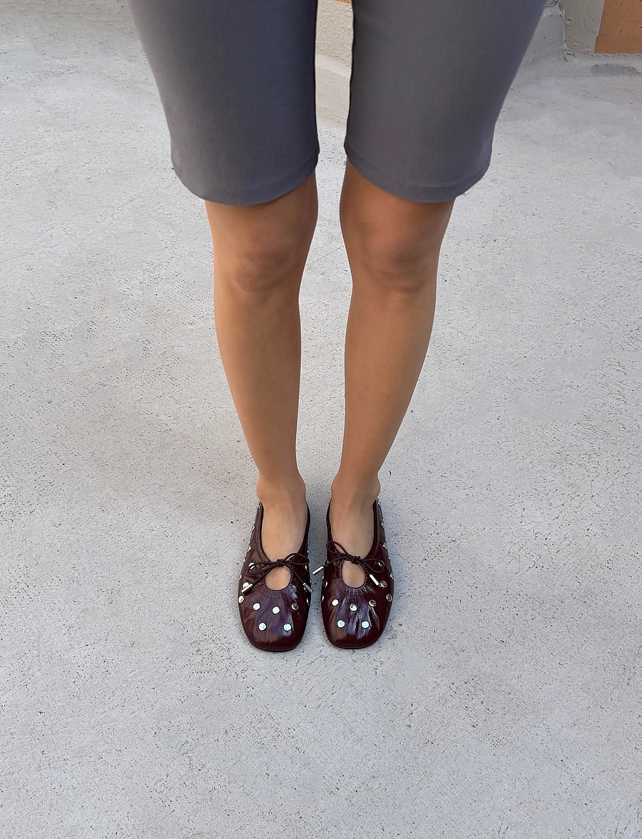 ALOHAS - Rosalind All Studs Patent Leather Ballet Flats - besondere anlässe - burgundy - 0