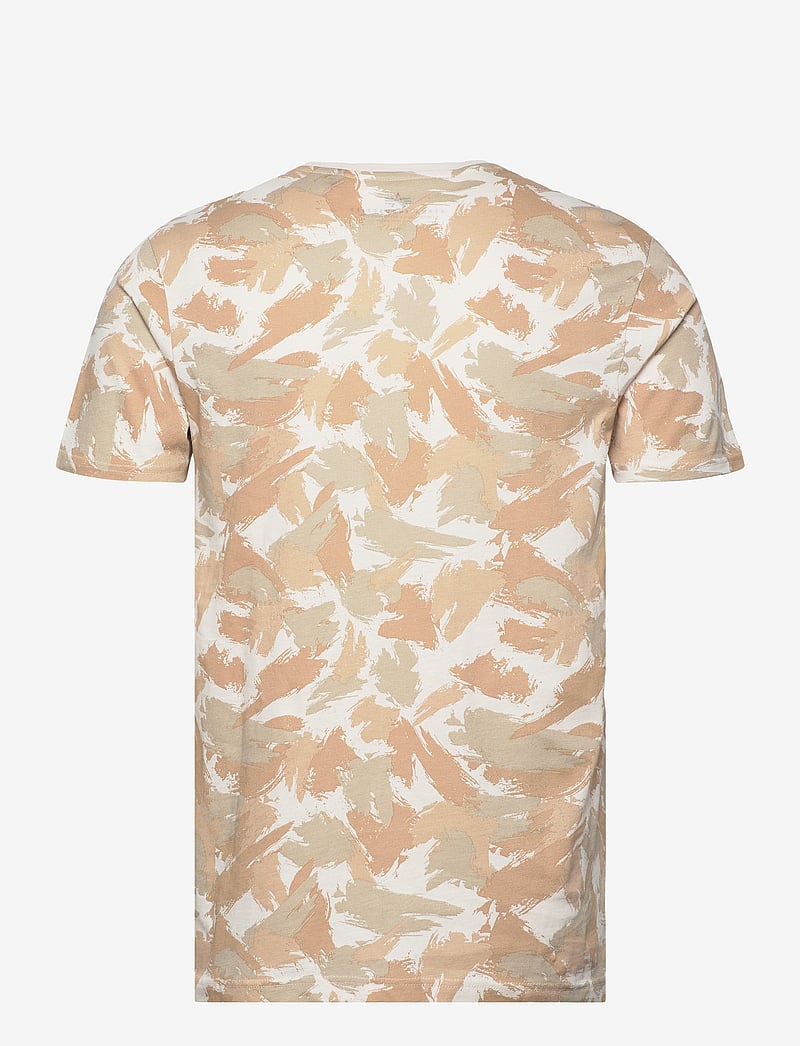 Alpha Industries - Basic T-Shirt BL Camo - short-sleeved t-shirts - sand camo - 1