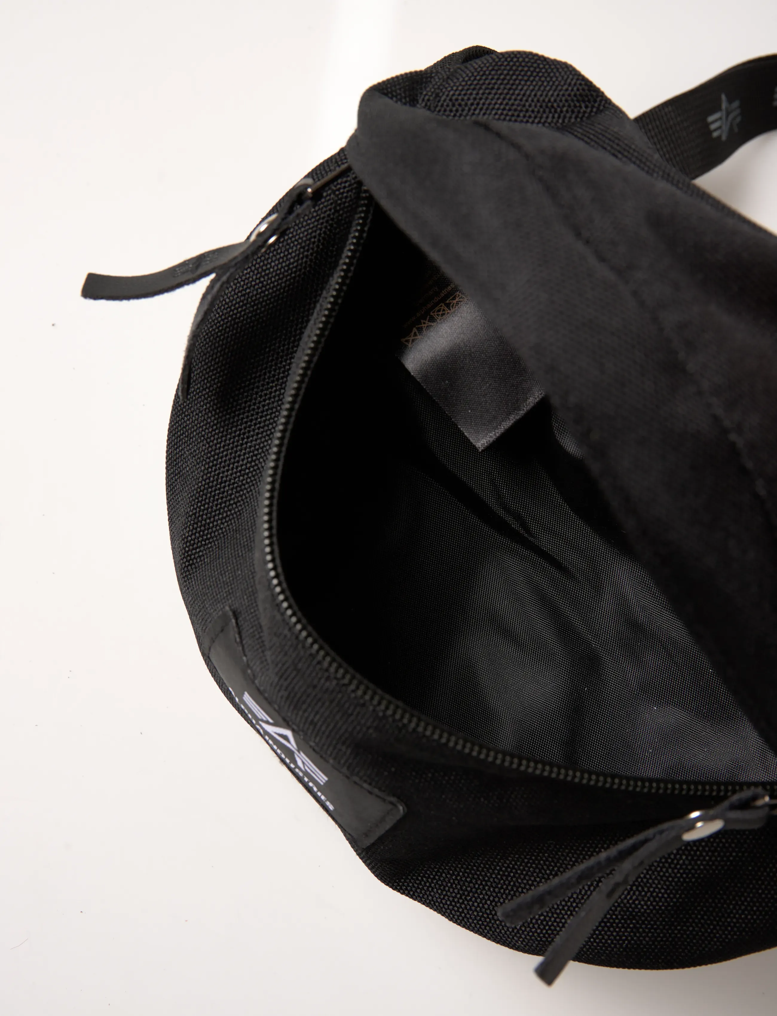 Alpha Industries - Big A Oxford Waist Bag - nach stil kaufen - black - 5