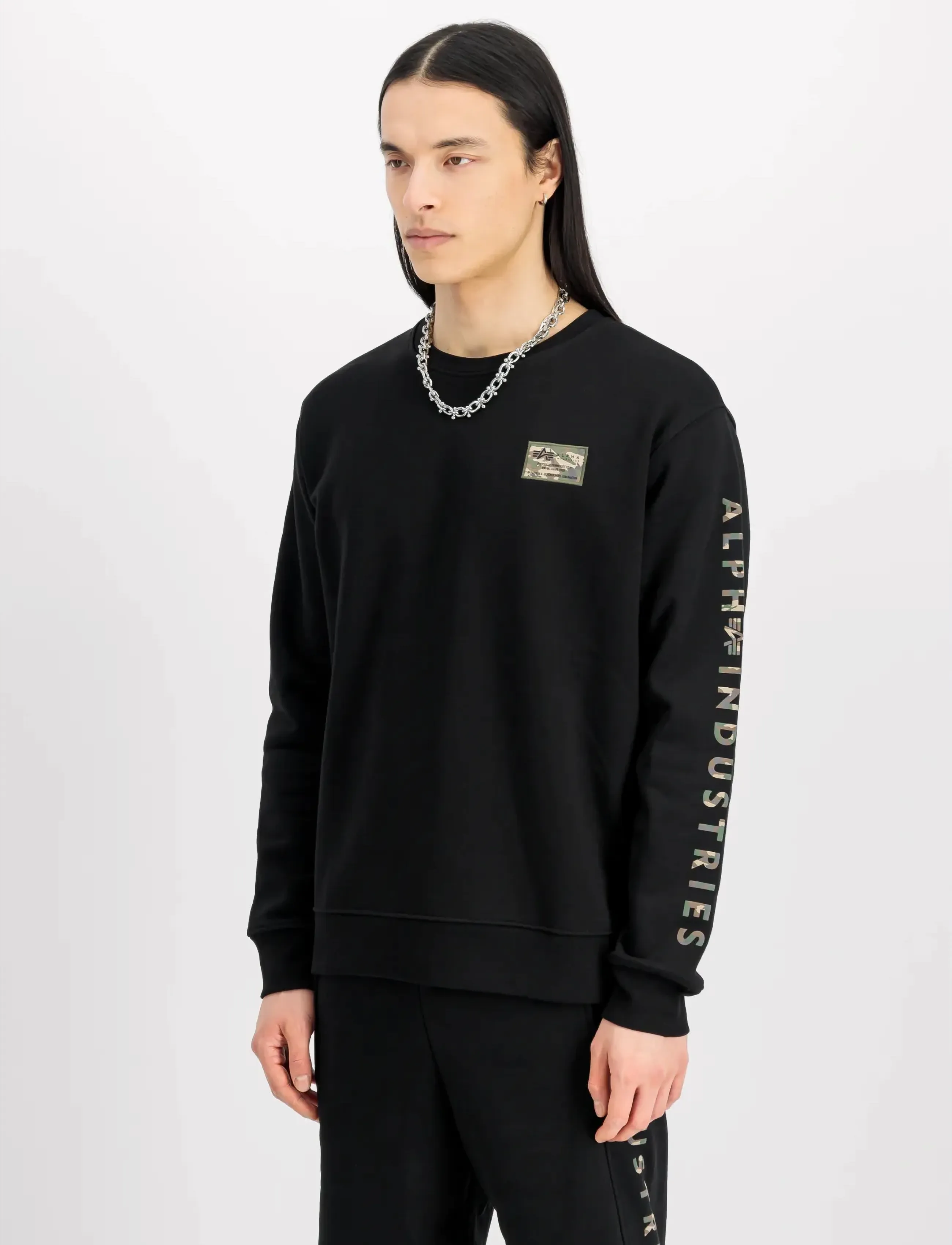 Alpha Industries Camo Sleeve Sweatshirt, S, Black, Sweatshirts & Hættetrøjer > Sweatshirts, Herre