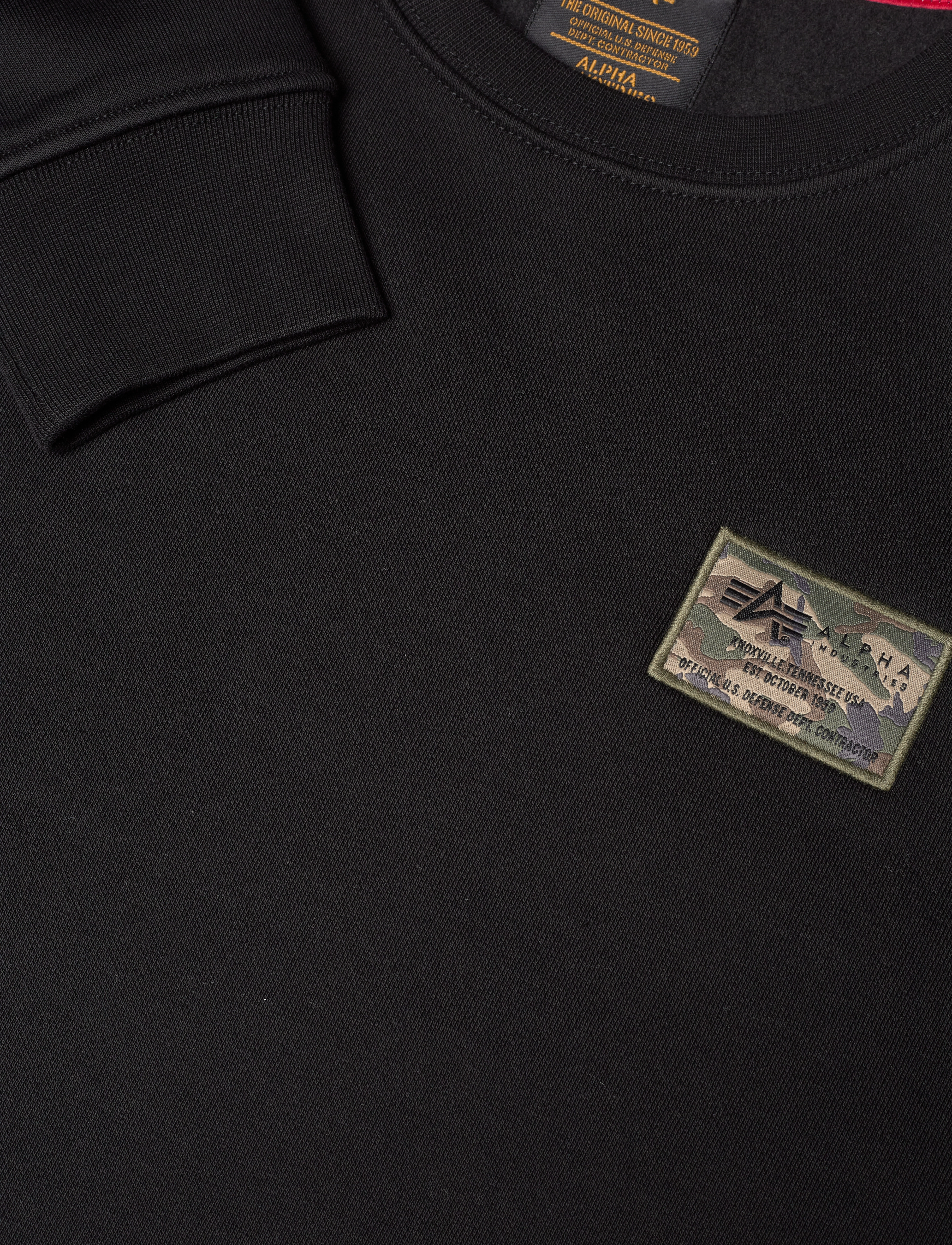 Alpha Industries - Camo Sleeve Sweatshirt - pirkt pēc stila - black - 4