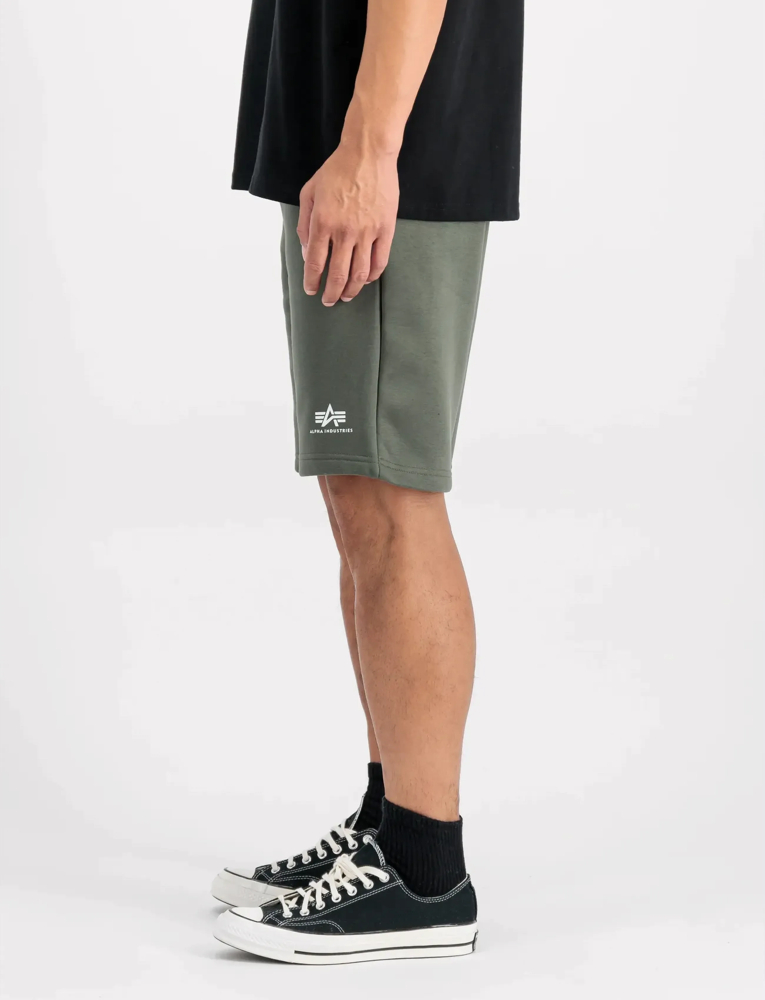 Alpha Industries - Basic Short SL II - bottoms - dark olive - 3