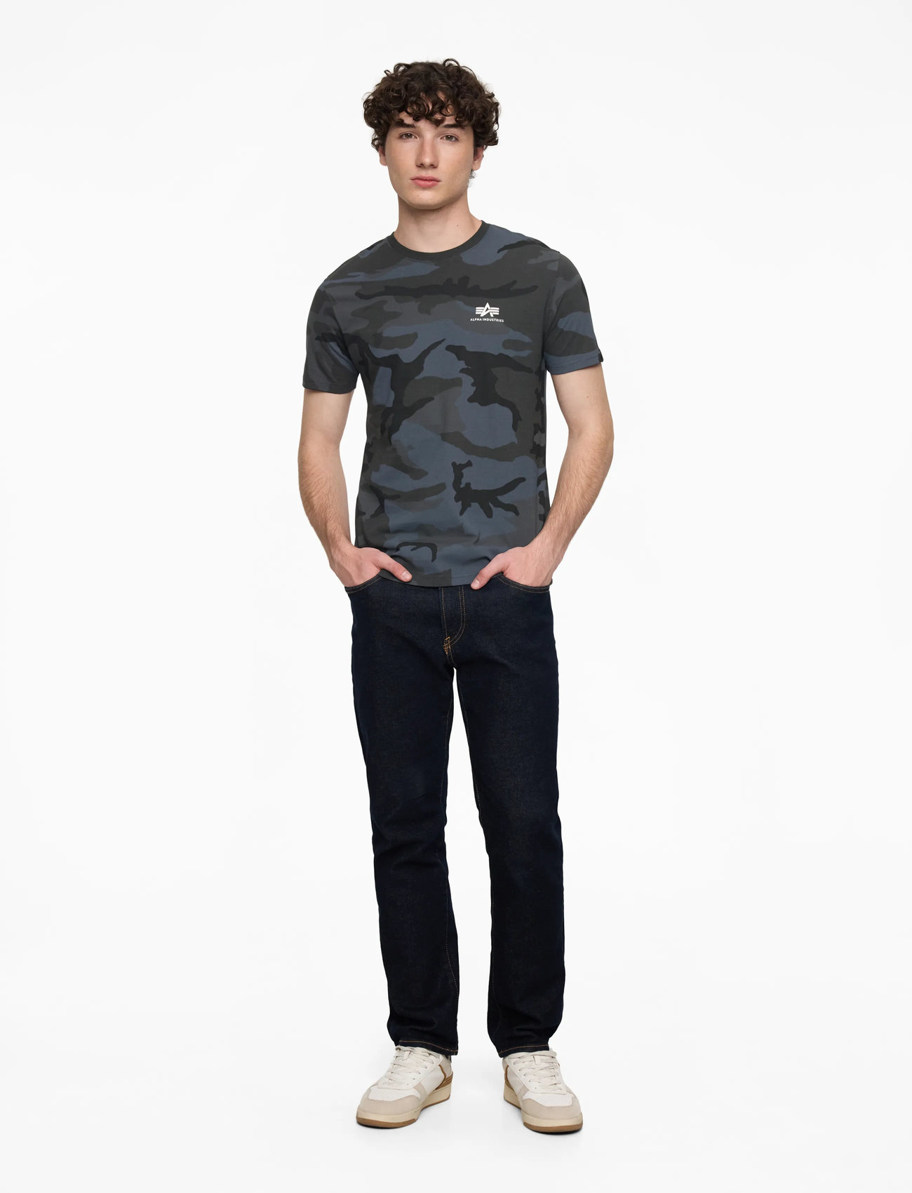 Alpha Industries - Basic T-Shirt SL Camo - t-shirts - black camo - 2