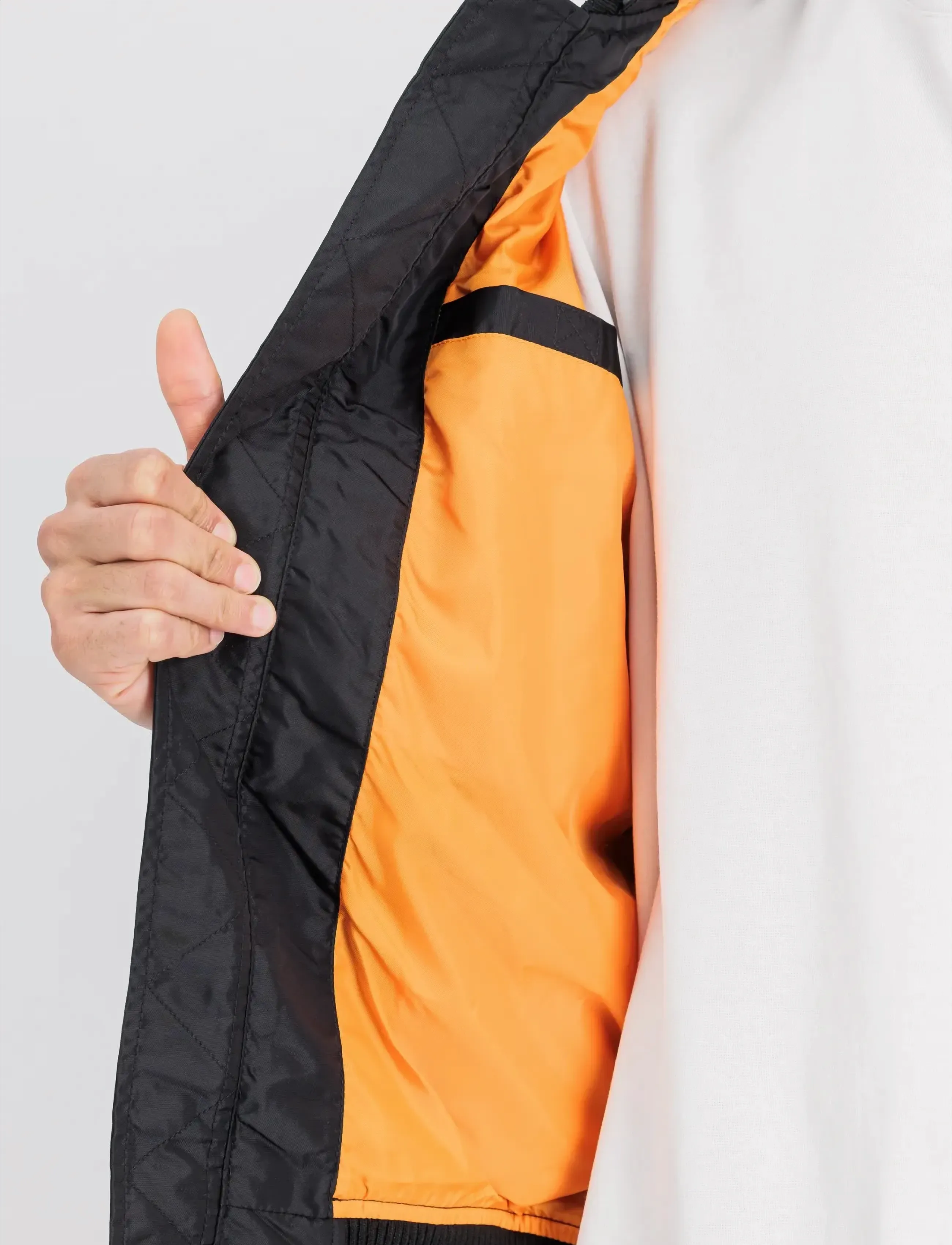Alpha Industries - MA-1 TT Hood Light - voodriga jakid - black - 4