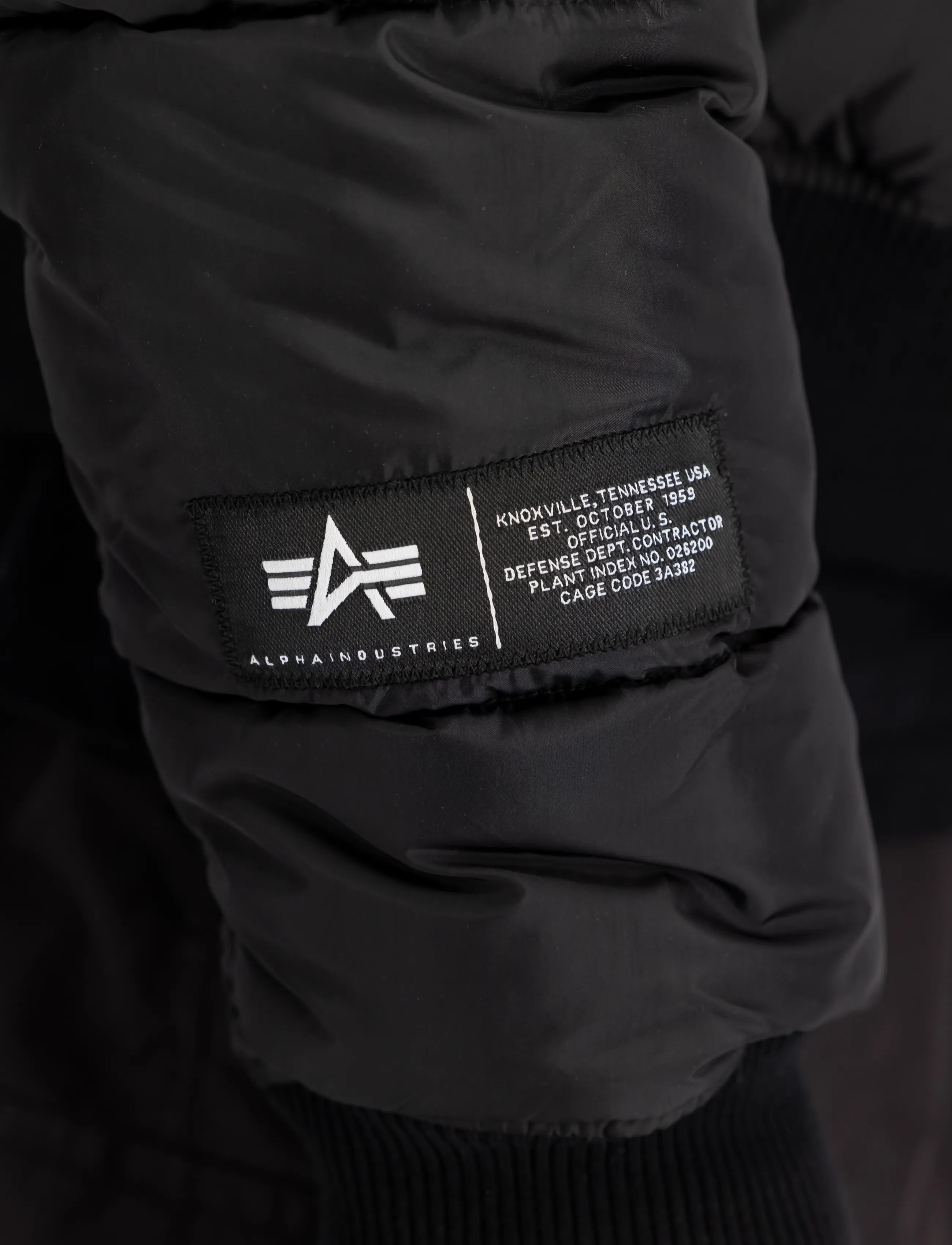 Alpha Industries - MA-1 Logo Puffer - fall jackets - black - 4