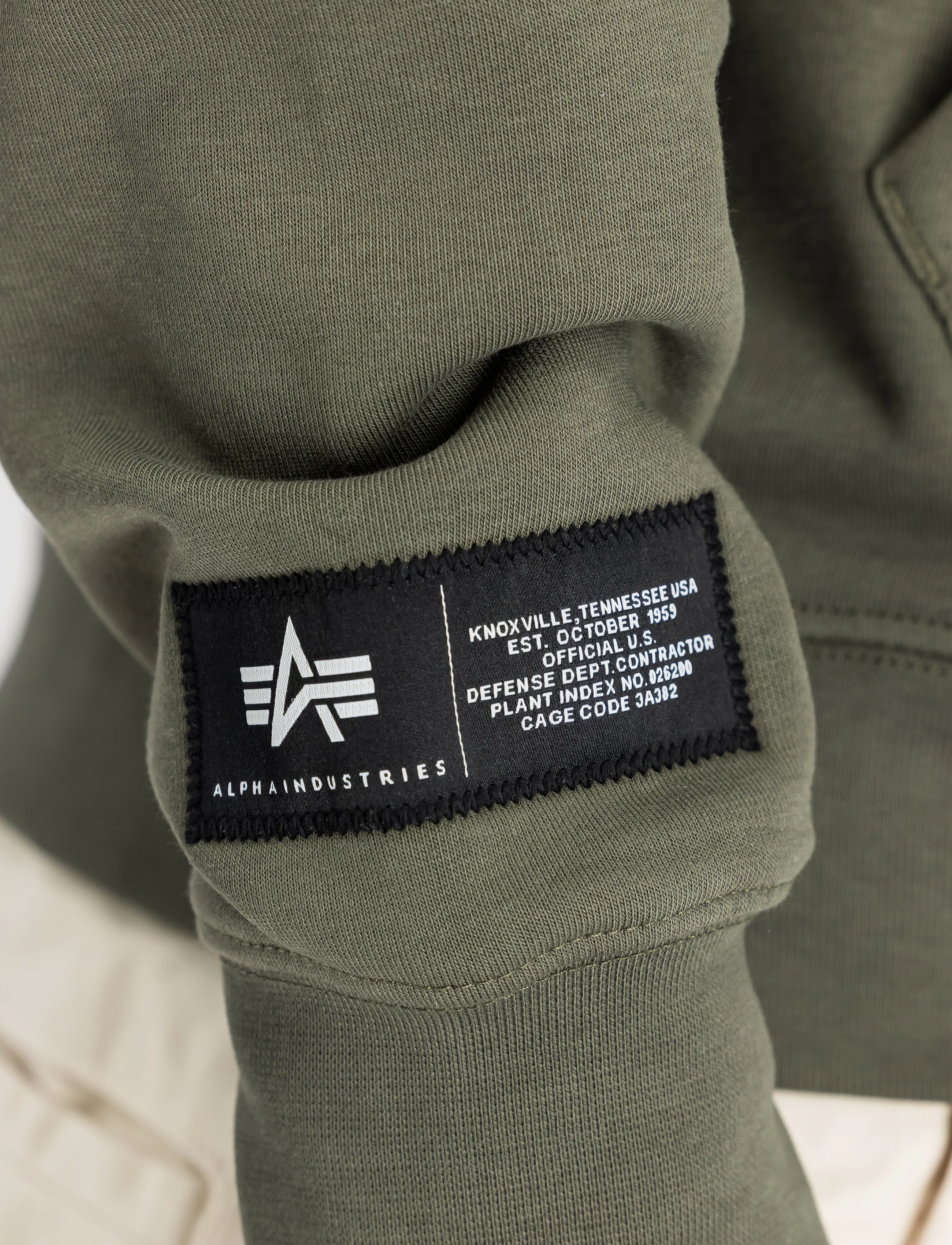 Alpha Industries - Label Hoodie Backprint - kapuutsiga pusad - dark olive - 5
