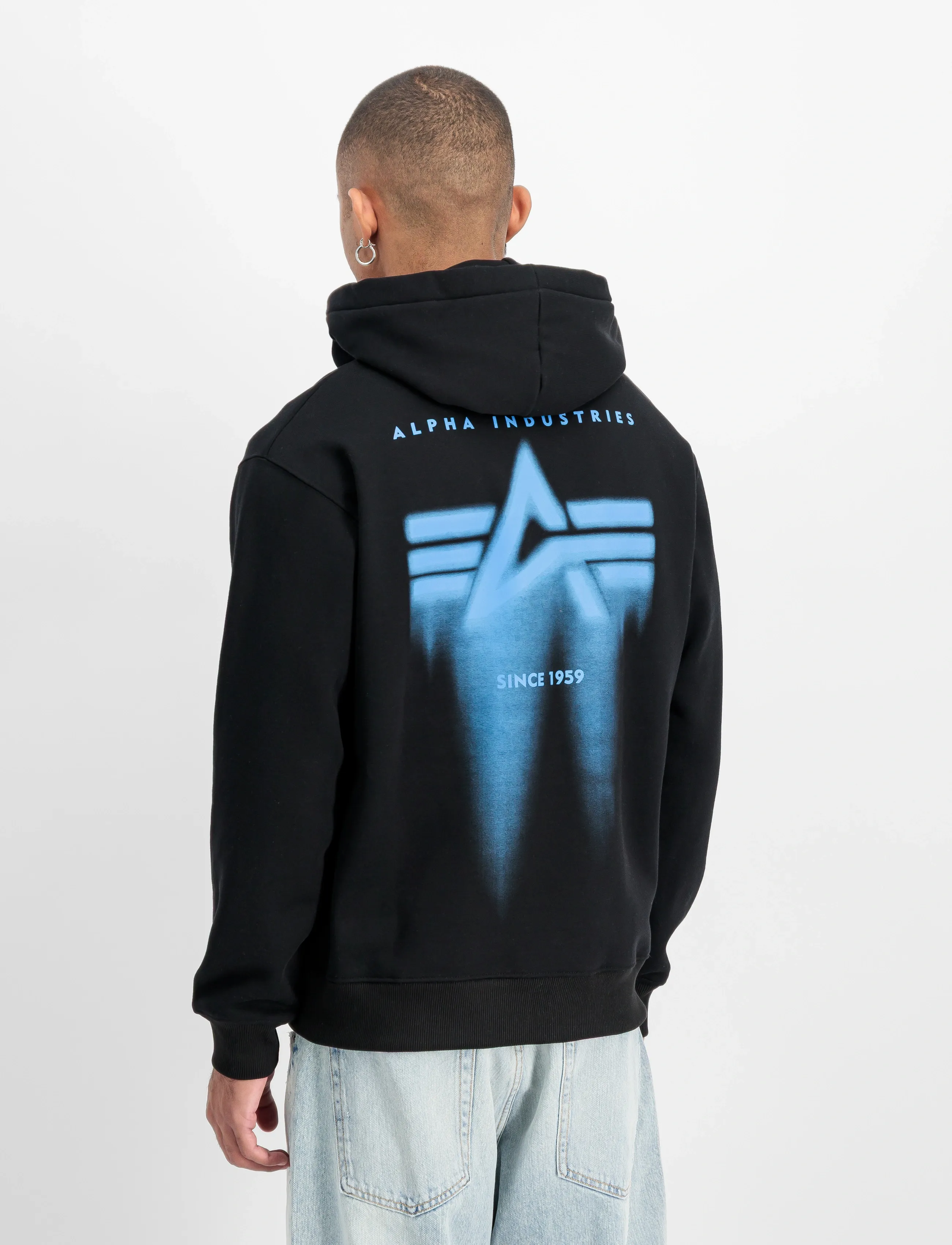 Alpha Industries - Spray Print Hoodie - hoodies - black - 3