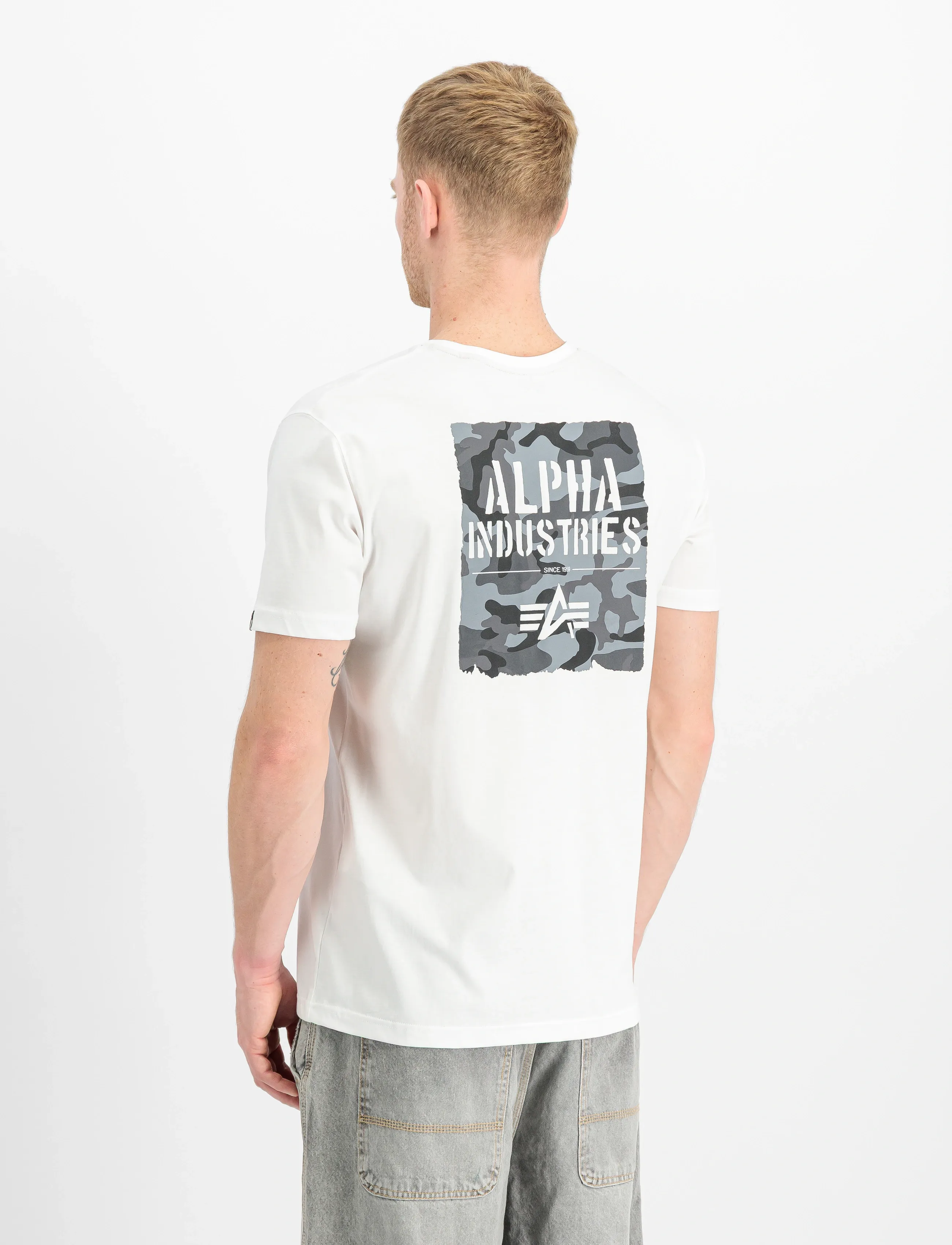 Alpha Industries - Camo Print T-Shirt - short-sleeved t-shirts - white - 3