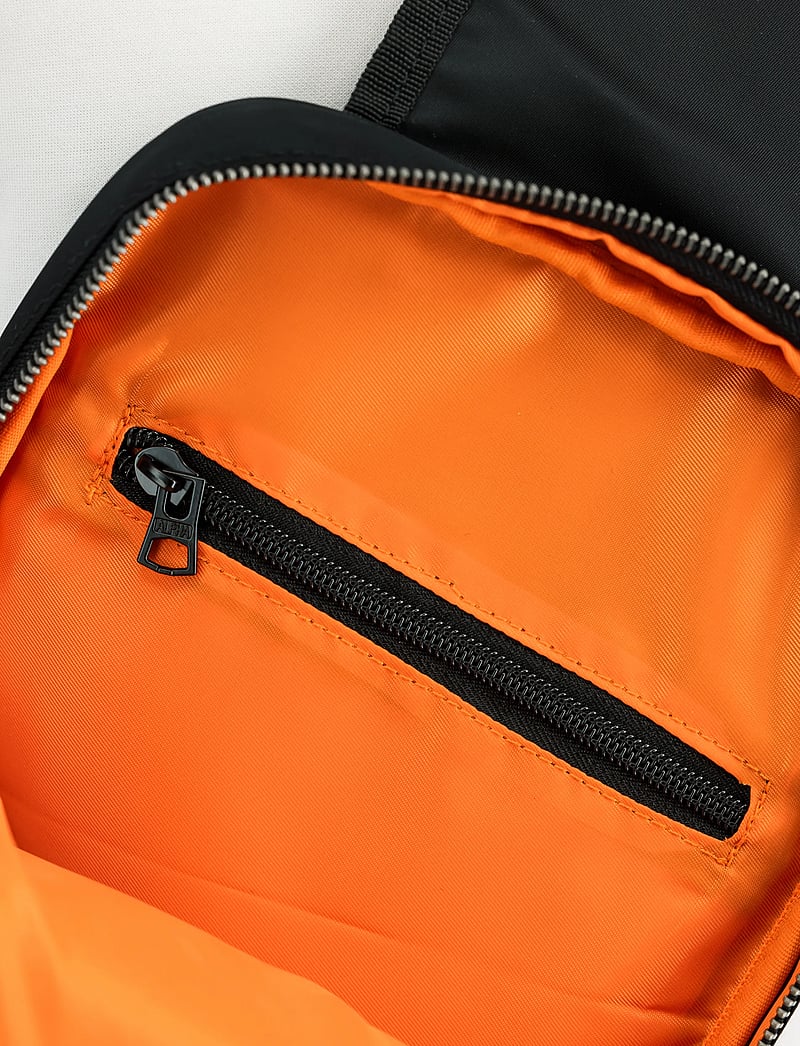 Alpha Industries - Label Sling Bag - nach stil kaufen - black - 3