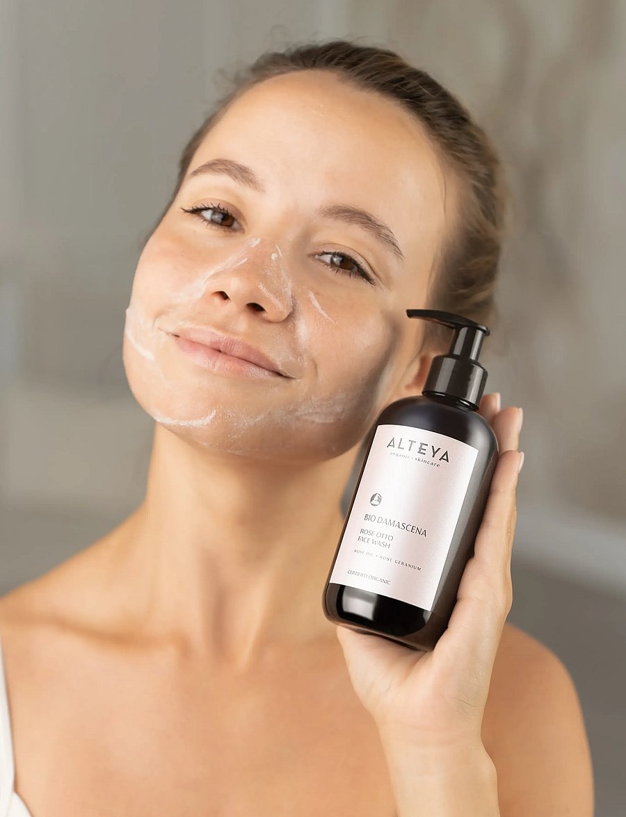 Alteya Organics - Organic Rose Otto Face Wash - foaming cleanser - translucent gel - 0