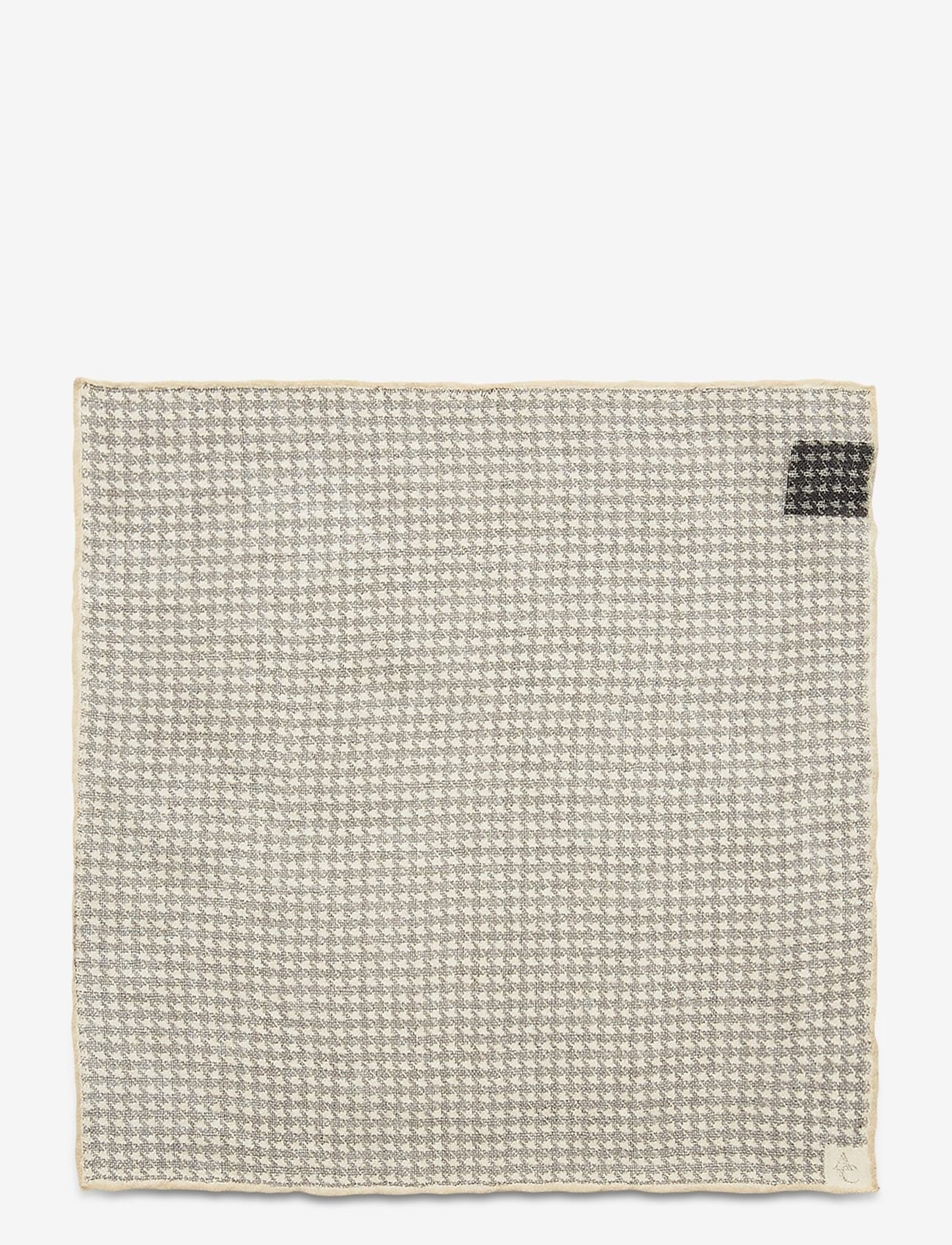 Amanda Christensen - Pocket Square - grey - 1