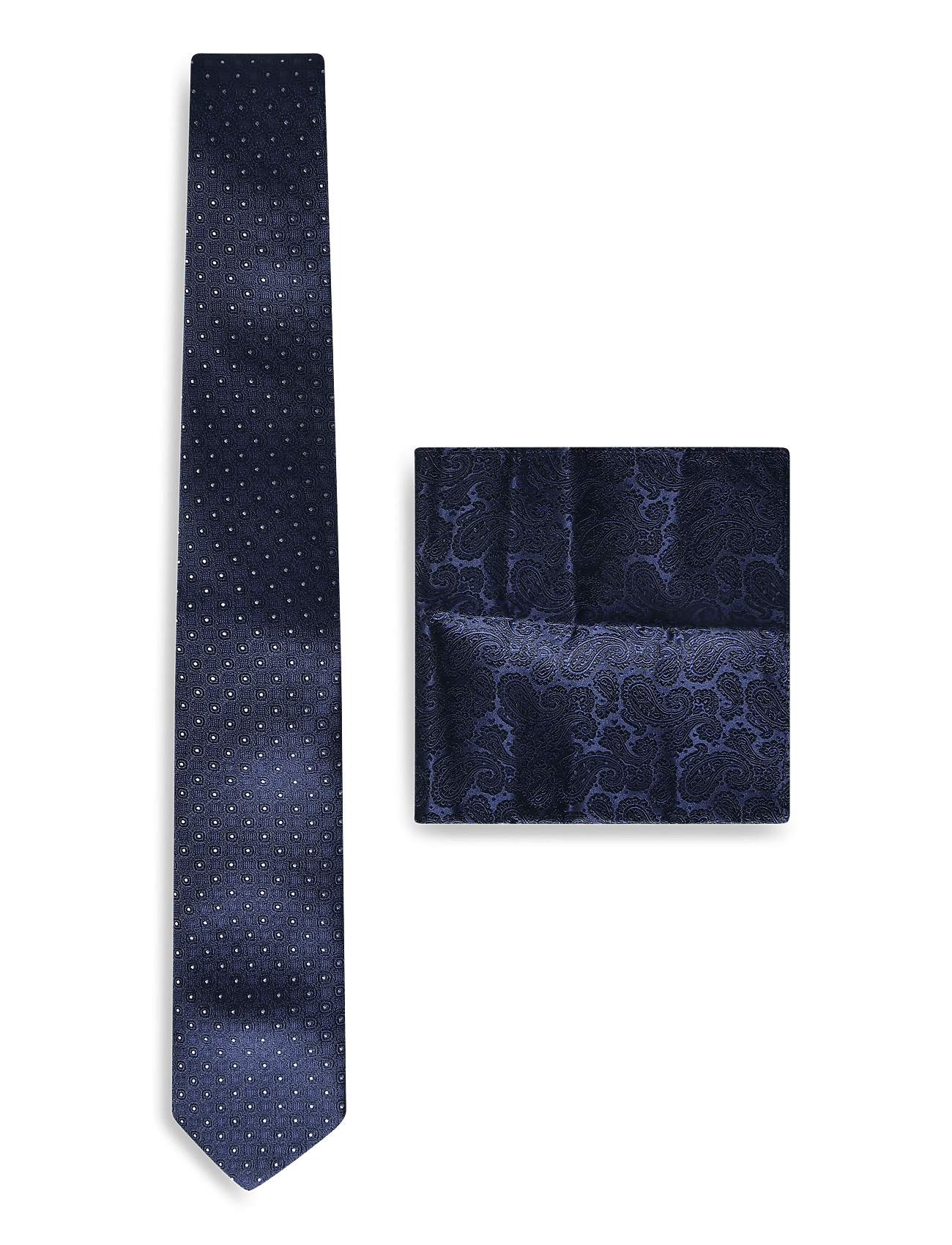 Amanda Christensen - Tie & Pocket