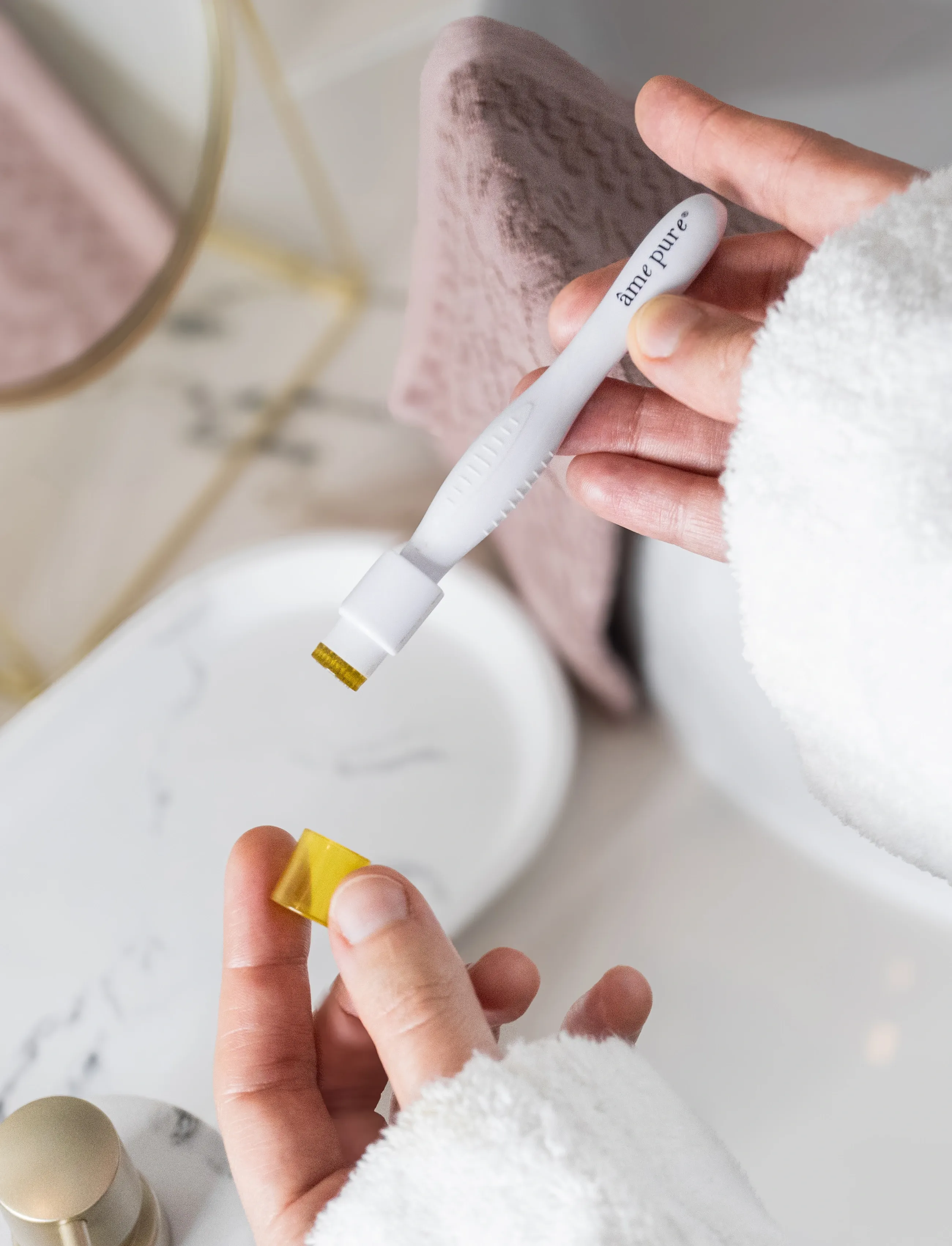 âme pure Cit Pen - Dermapen For Targeted Microneedling Treatment, One Size, White, Skin Care > Skincare Accessories, Dame