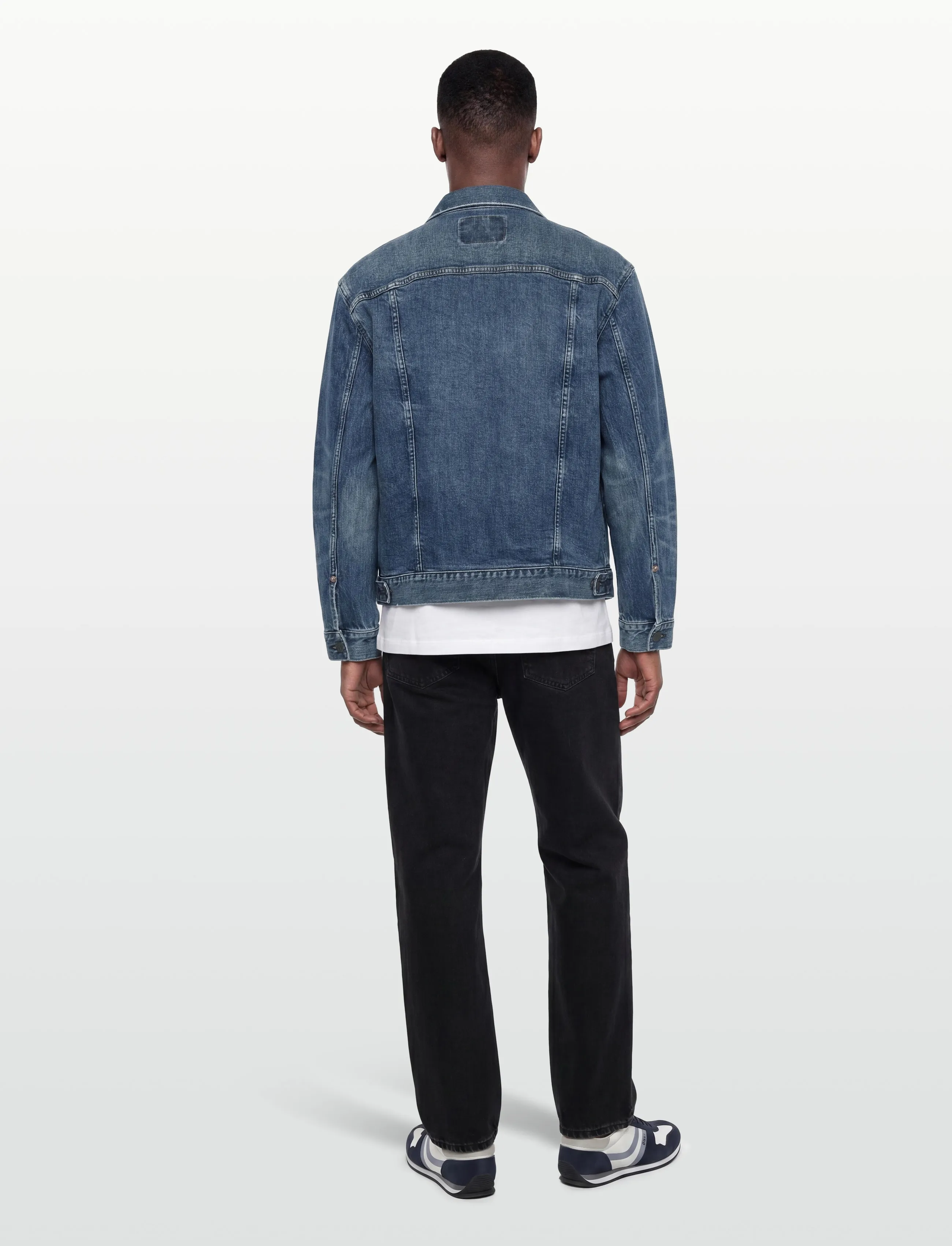 American Eagle - INDIGO CLASSIC DENIM TRUCKER JACKET - uforede denimjakker - light blue - 4