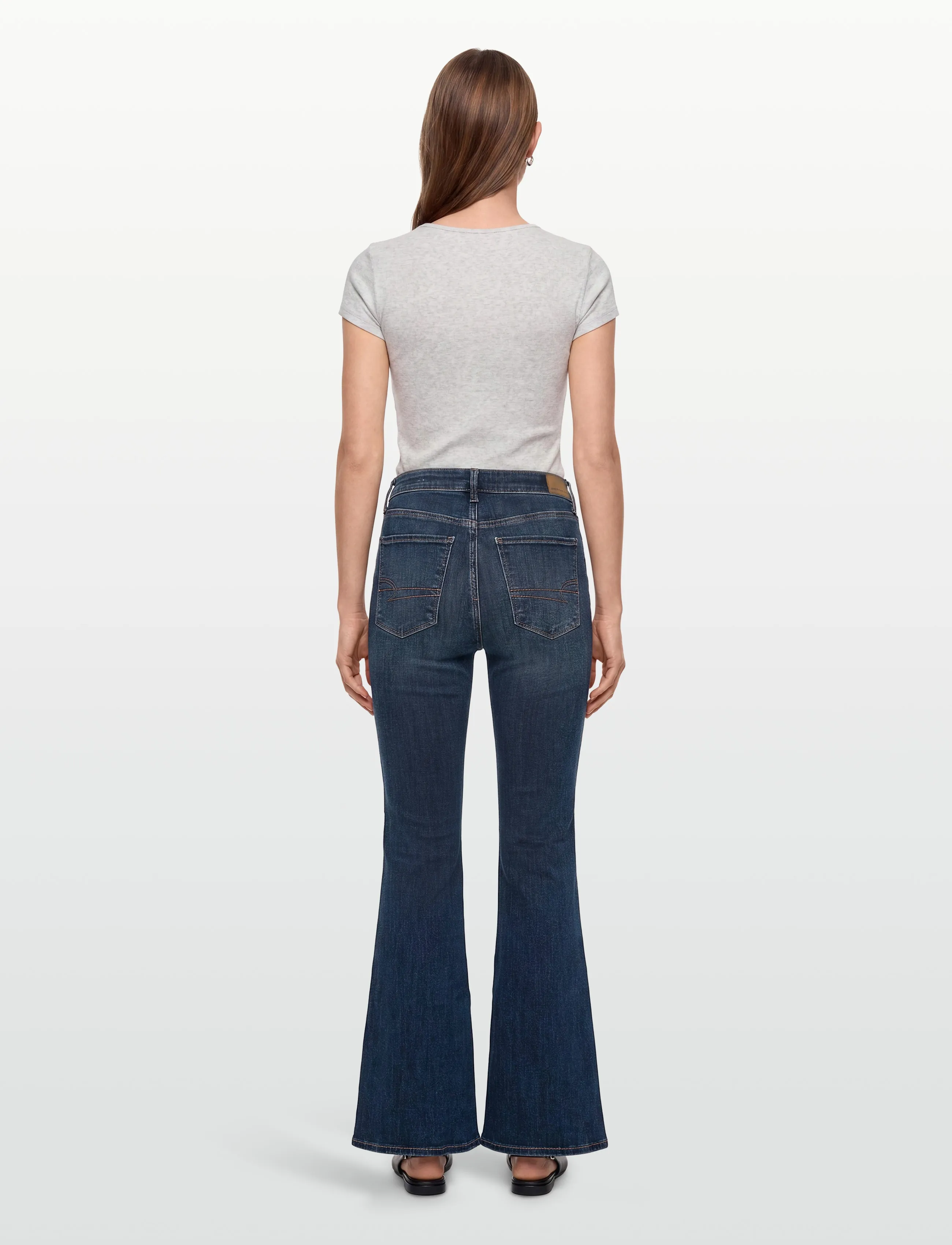 American Eagle - SUPER HIGH RISE FLARE JEANS - leveälahkeiset farkut - classic medium - 4