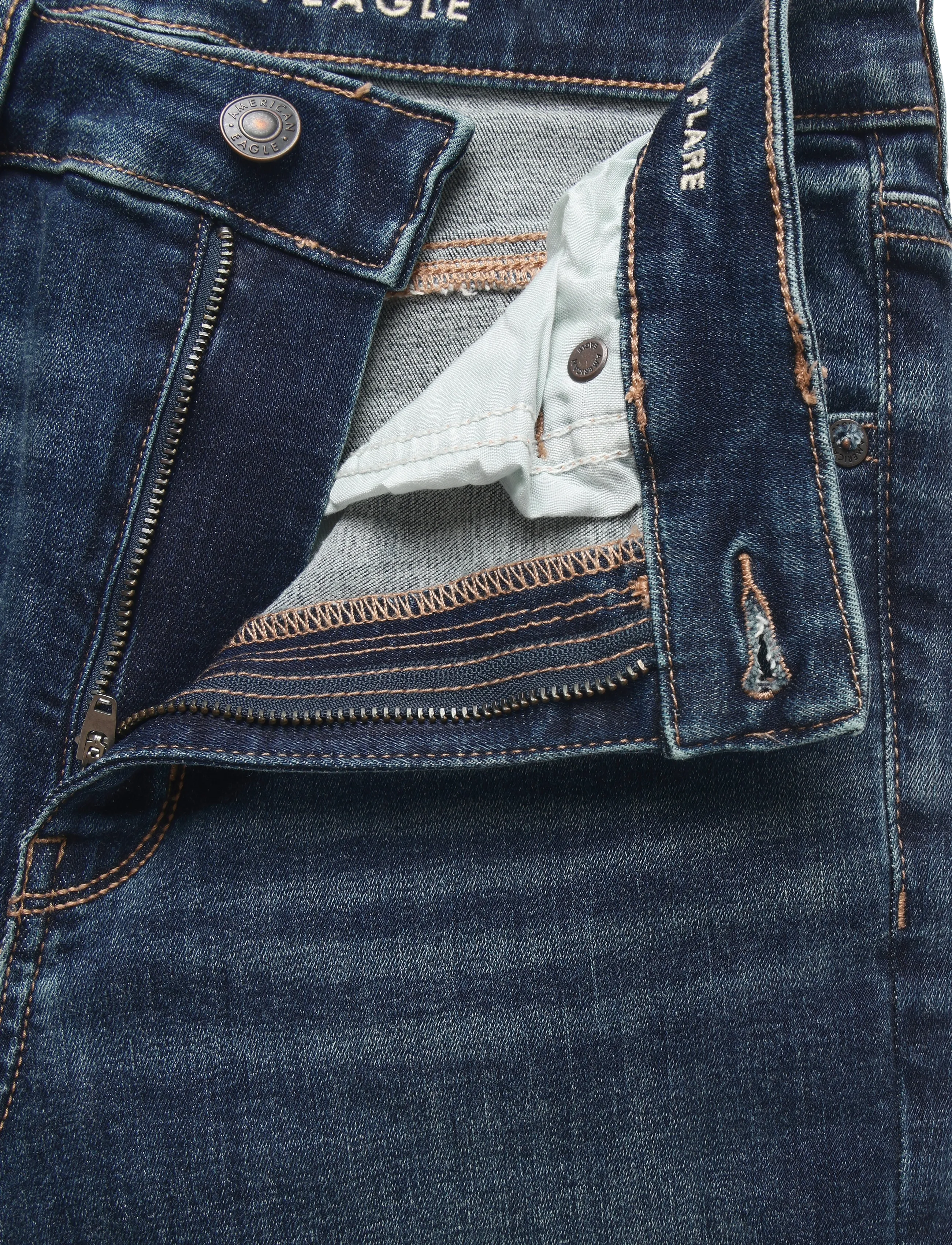 American Eagle - SUPER HIGH RISE FLARE JEANS - classic medium - 3