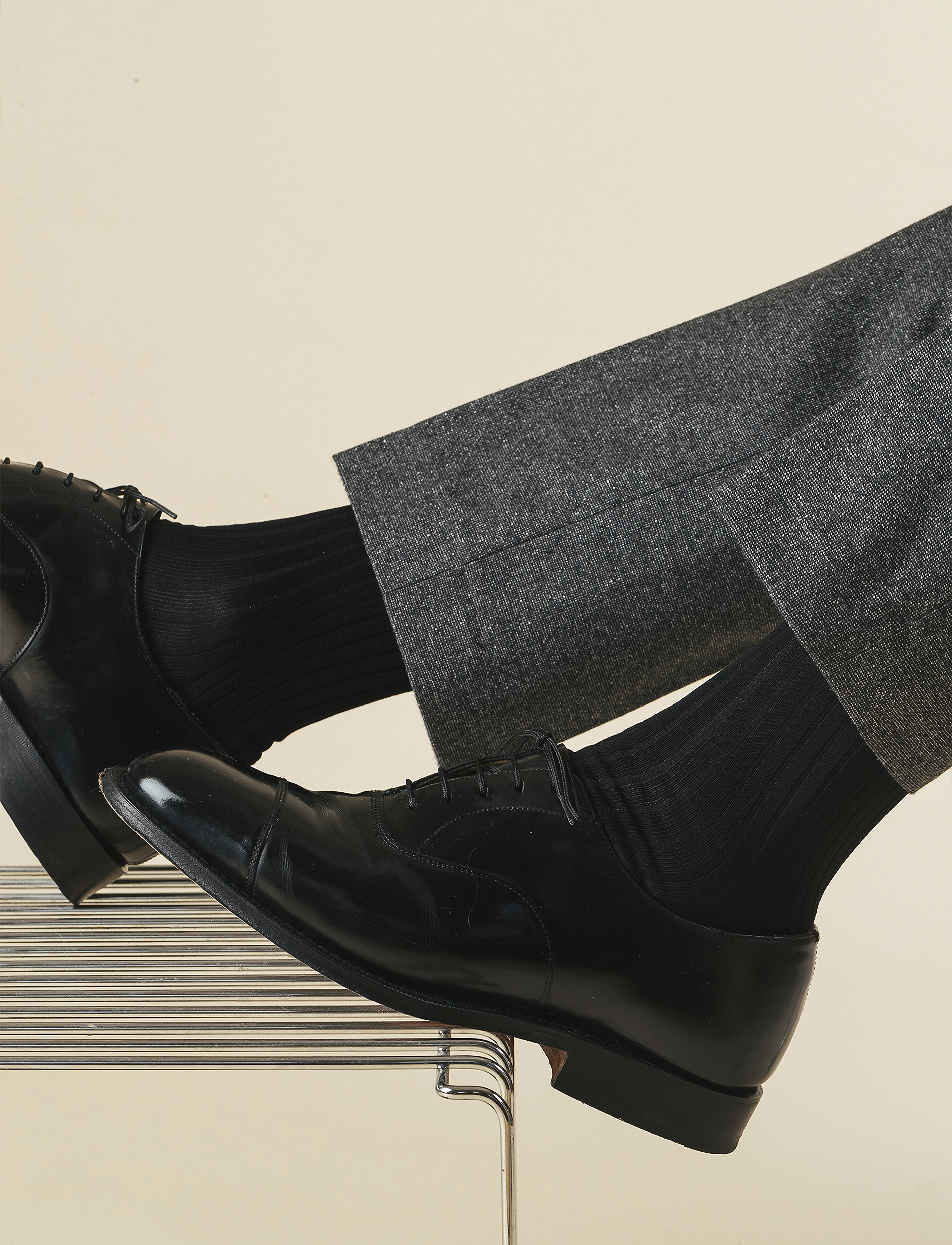 AN IVY Black Ribbed Socks, 43-46, Schwarz - Regular Männerswear