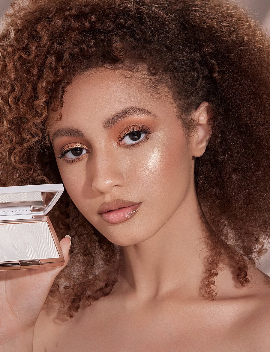 Anastasia Beverly Hills - Highlighter Iced Out - makeup - iced out - 4