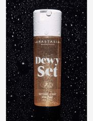 Anastasia Beverly Hills - Dewy Setting Spray - mellem 200-500 kr - clear - 2