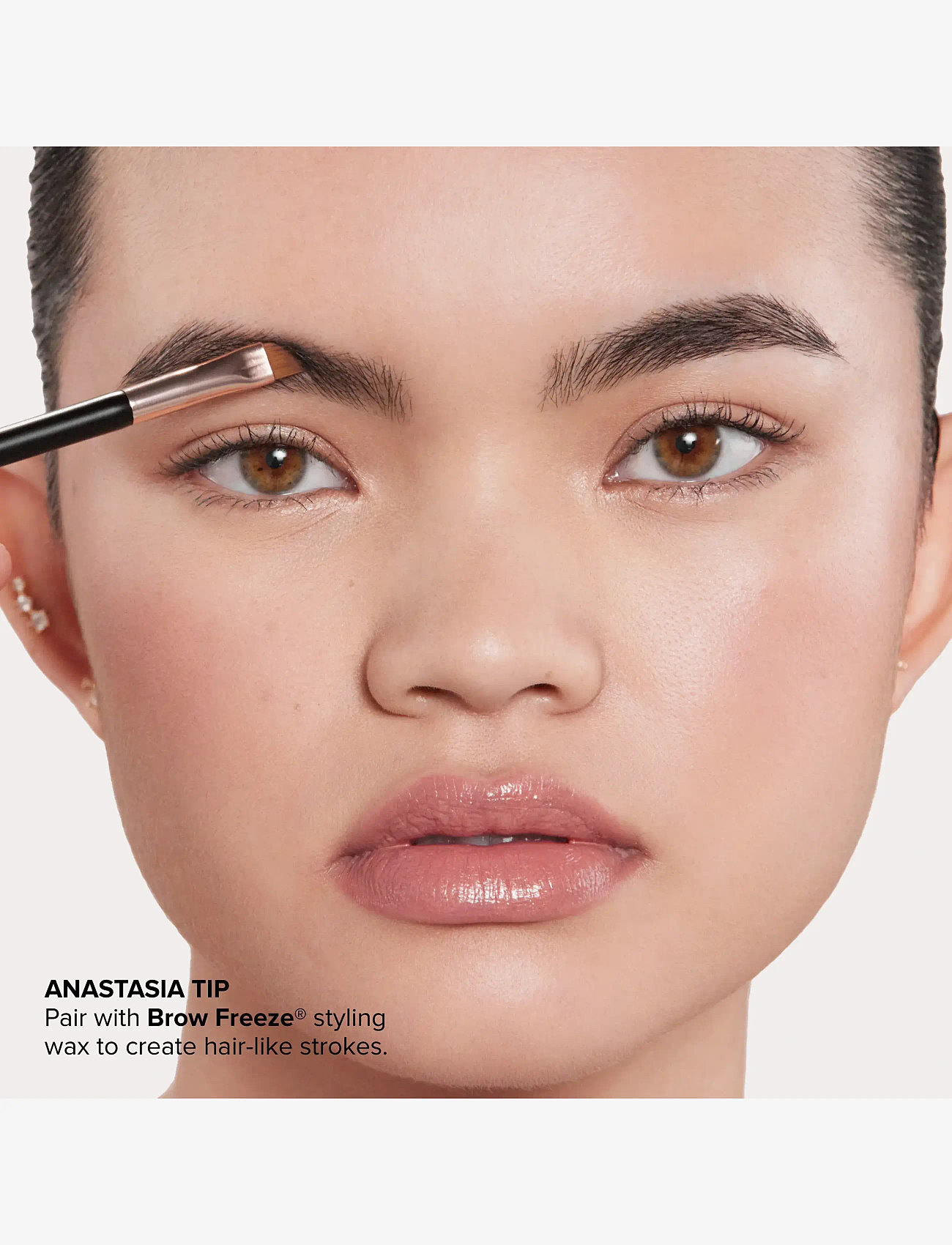 Anastasia Beverly Hills - Soft Arch Brow Kit - giftset - medium brown - 4