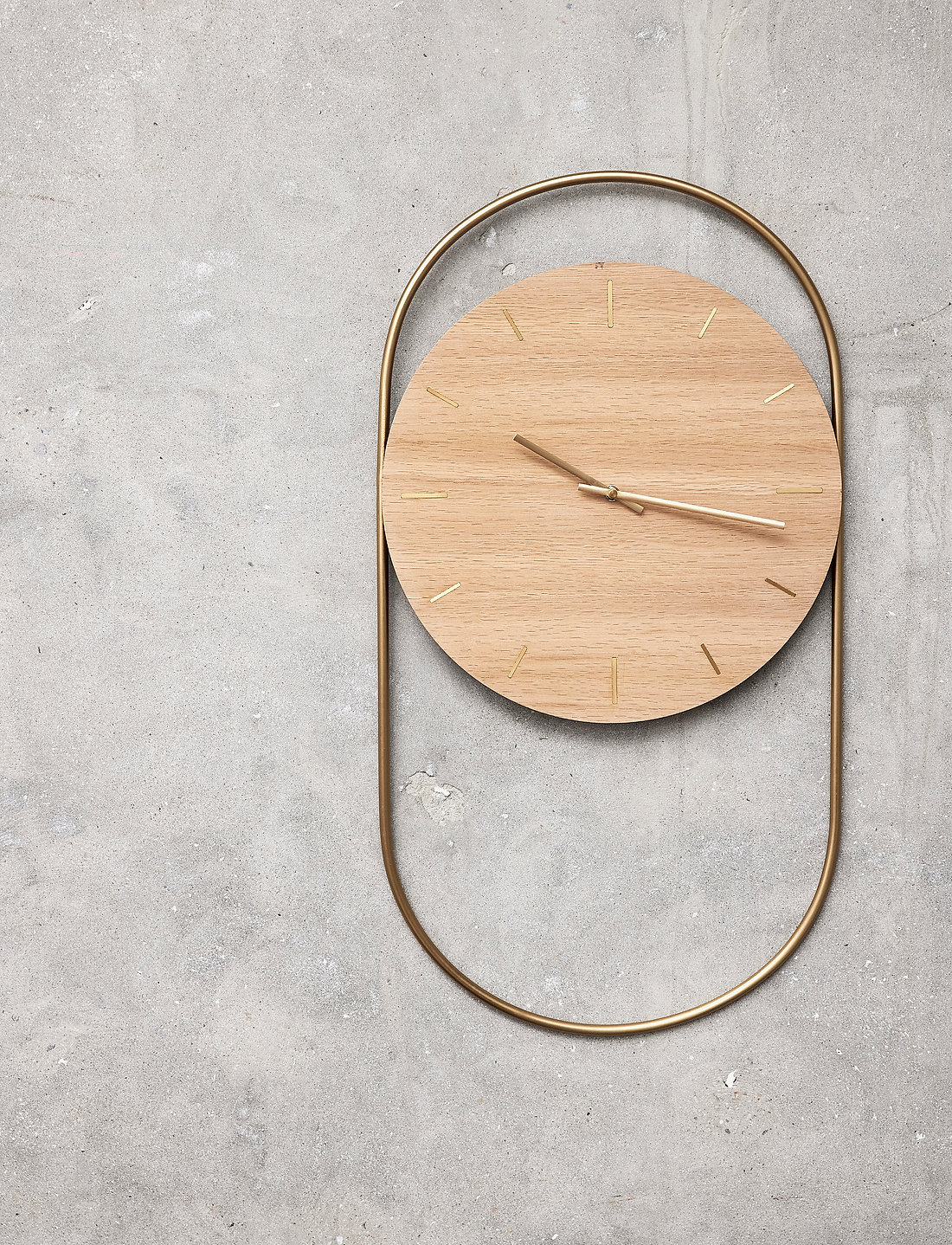 Andersen Furniture - A-Wall Clock Oak with brass ring - wanduhren - no color - 1