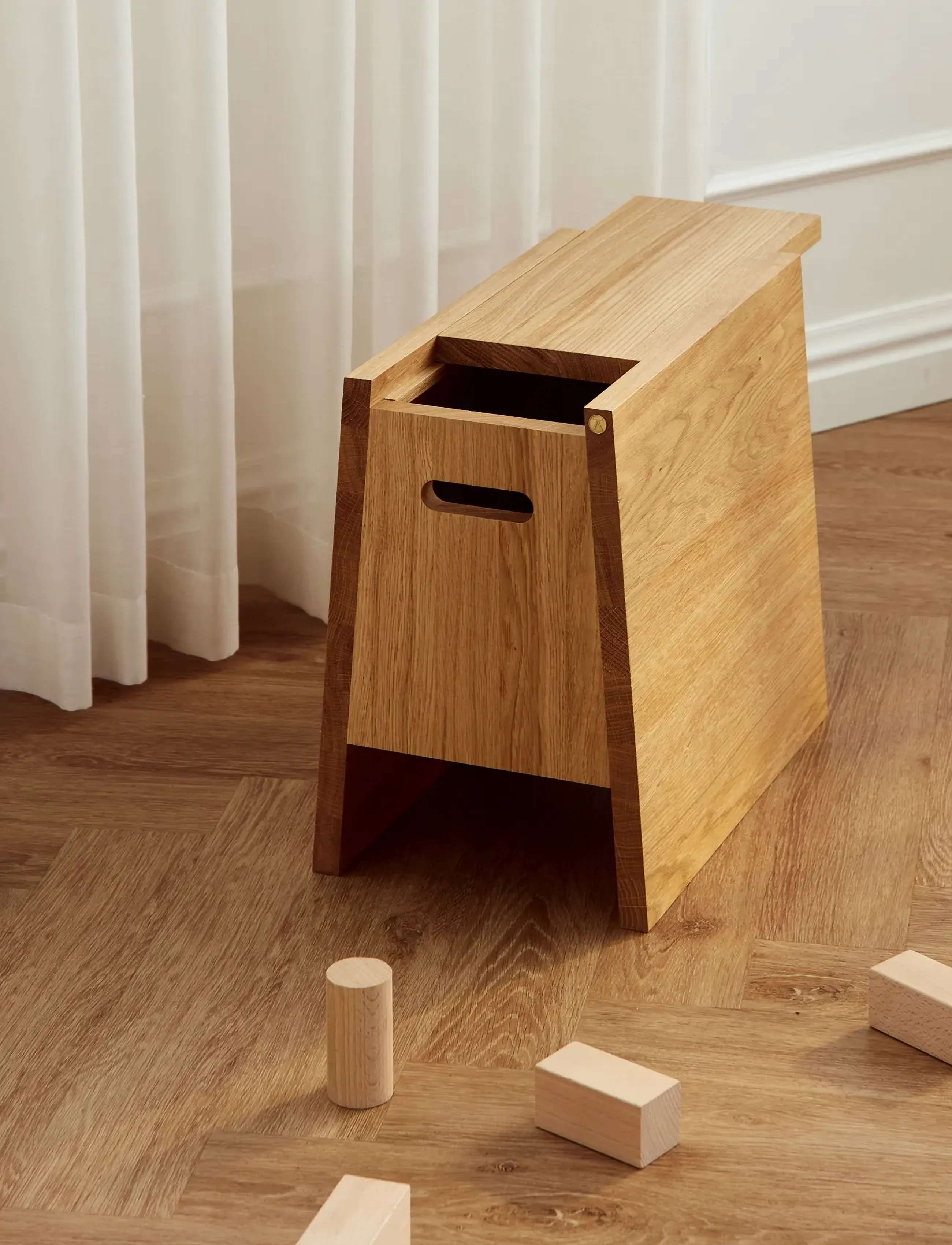 Andersen Furniture Plinth Stool, L39.8XW25XH37 cm, Chairs & Stools - Benches, Homeware
