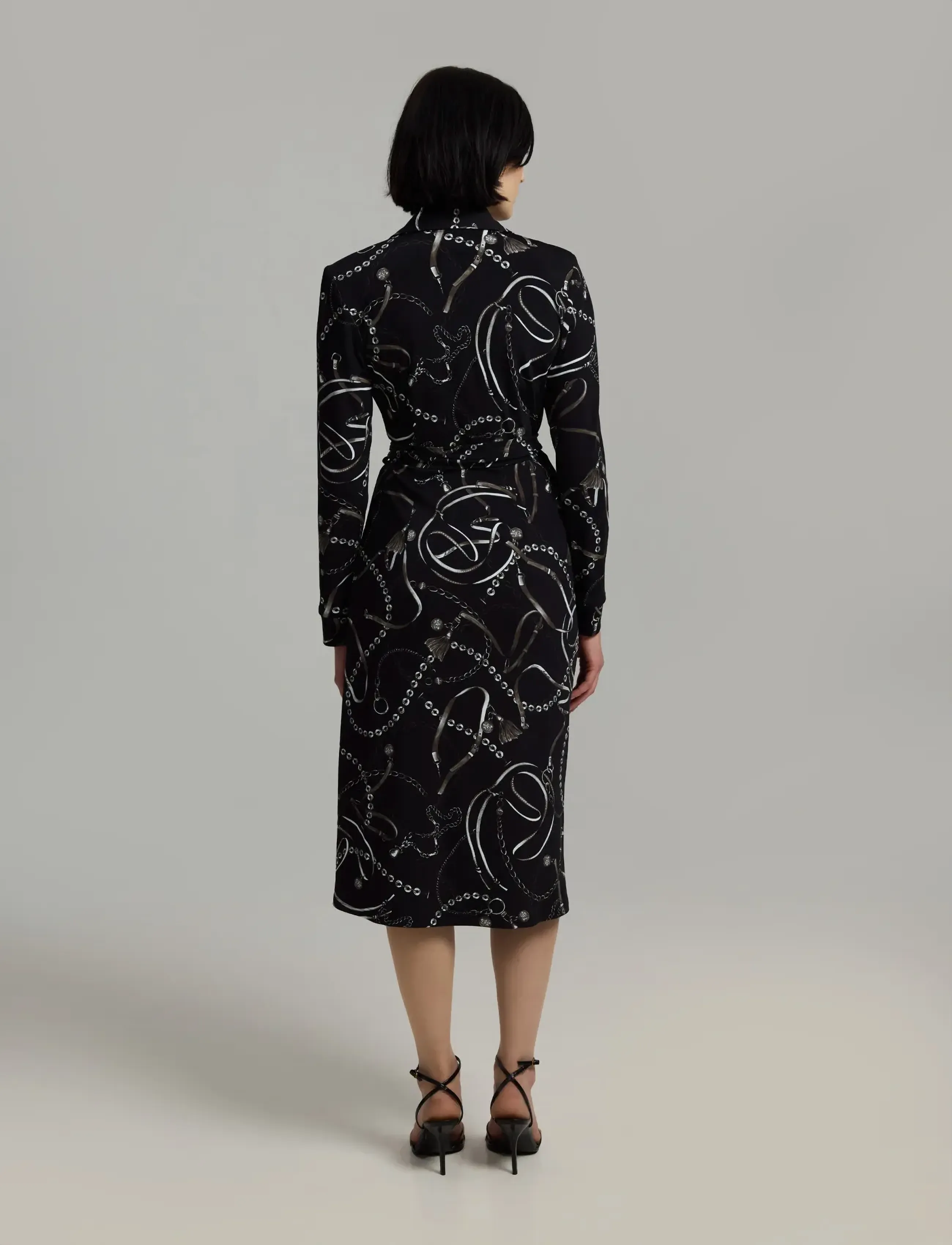 Andiata - Beatriz 2 - slå-om-kjoler - chain print - 4