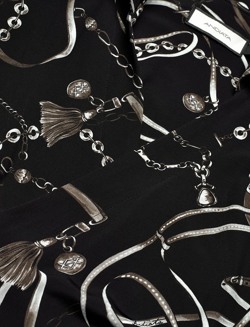 Andiata - Beatriz 2 - omlottklänningar - chain print - 2