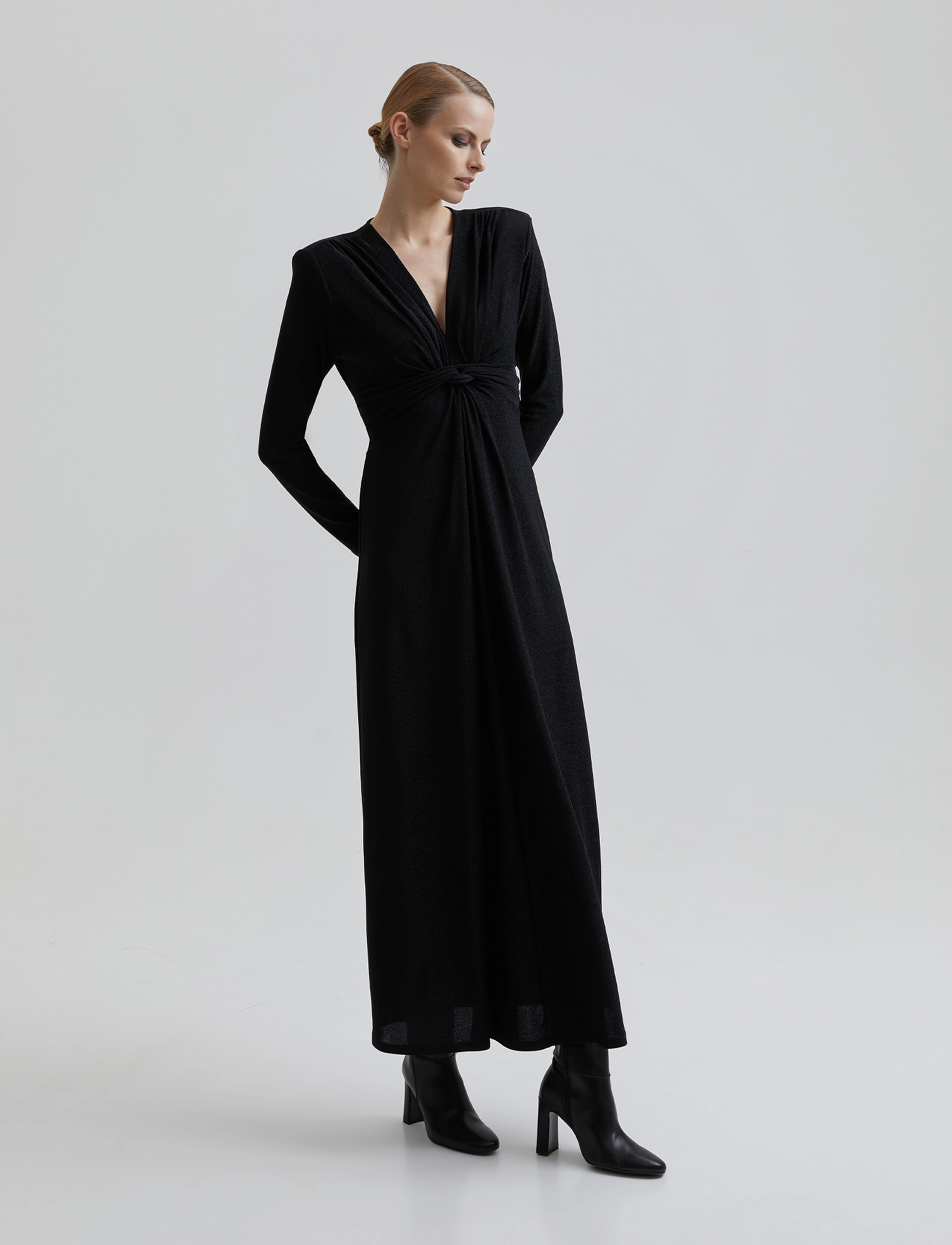Andiata - Rhosyn T dress - festtøj til outletpriser - sparkling black - 4