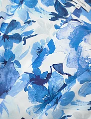 Andiata - Julitta S dress - aftonklänningar - blue floral print - 5