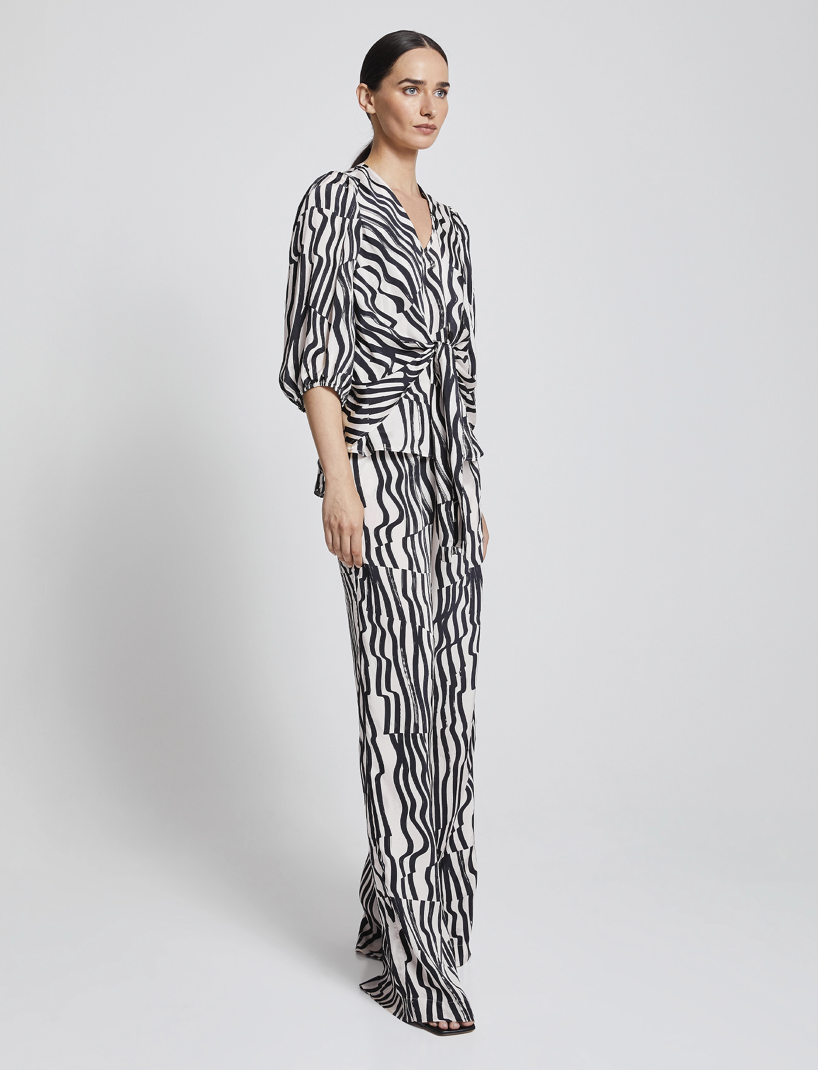 Andiata - Vilja Print Blouse - kortærmede bluser - beige stripes - 3