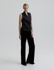 Andiata - Elous top - sleeveless blouses - black - 4