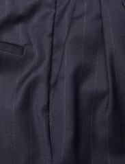 Andiata - Gytta trousers - formele broeken - navy blue pinstripe - 5